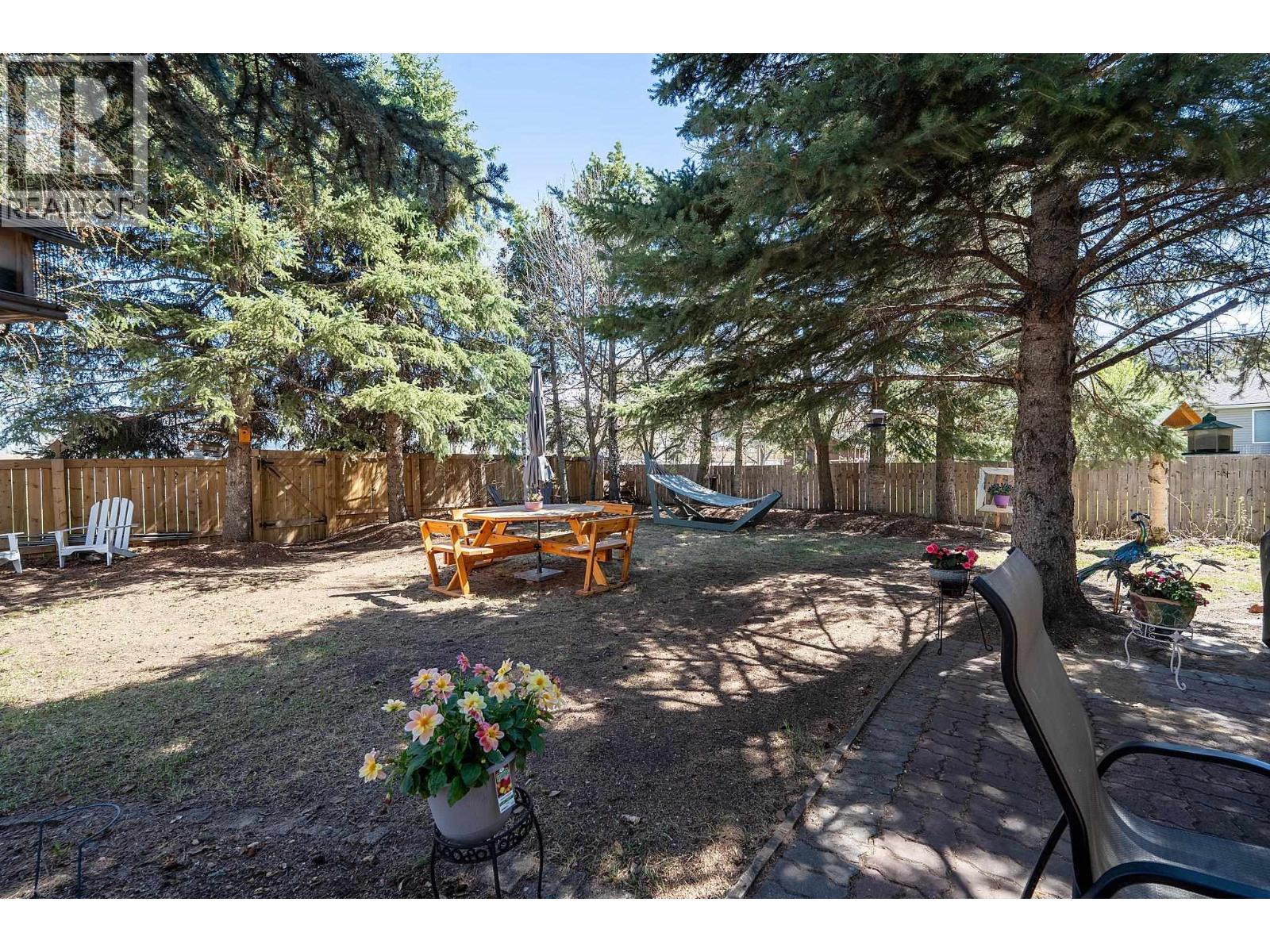 11415 92 STREET - 20