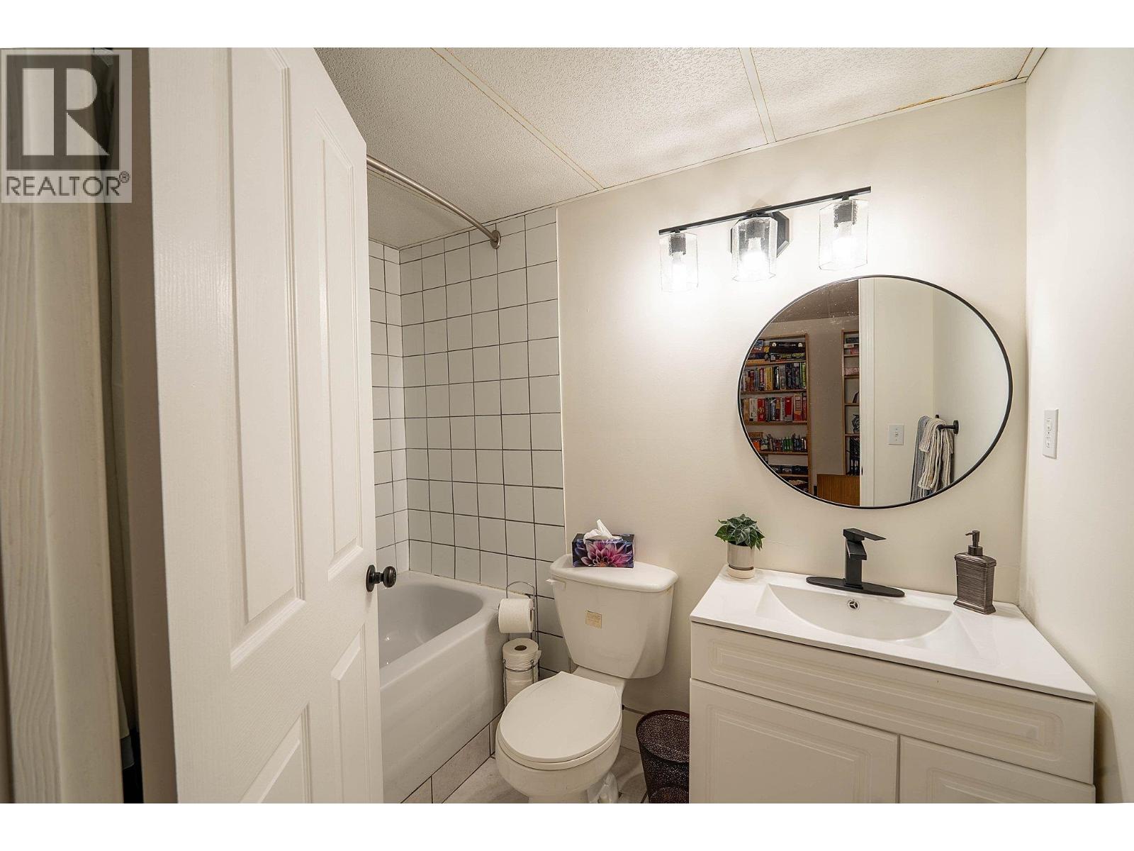 11415 92 STREET - 12