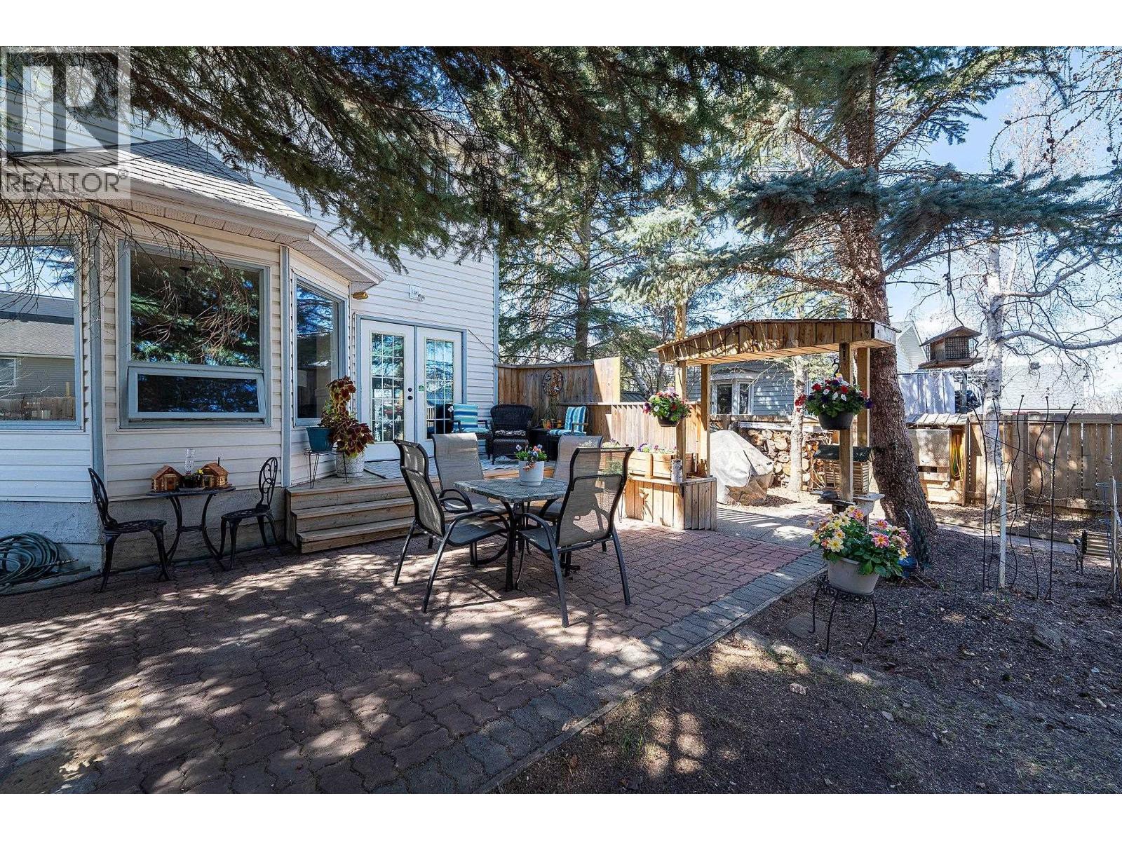 11415 92 STREET - 22