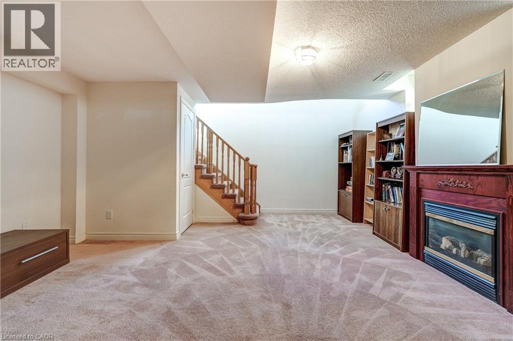 2313 NEWCASTLE Crescent, Oakville, Ontario, L6M4P5 — Photo 5