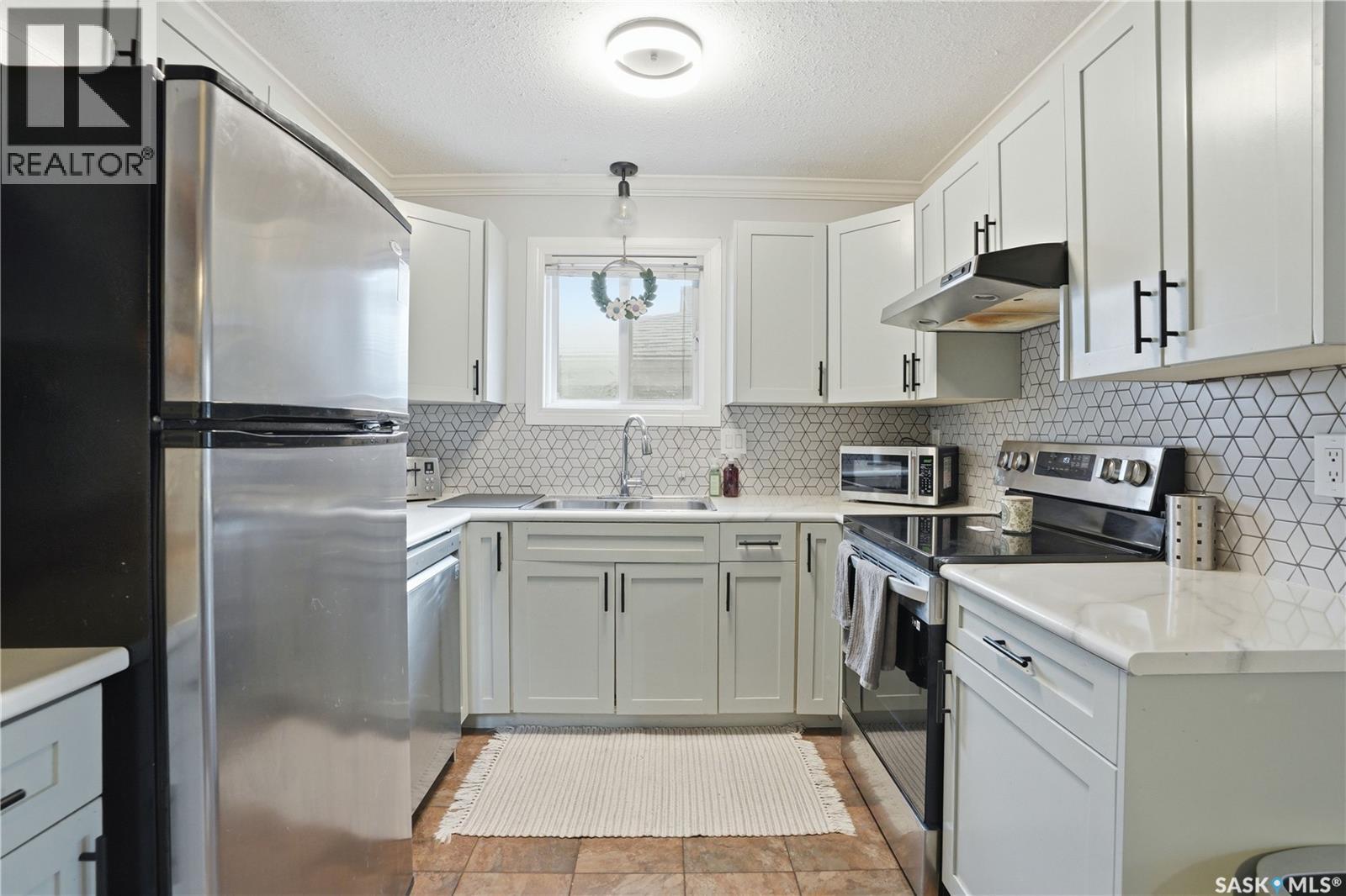 #A 1014 Colony STREET - 7