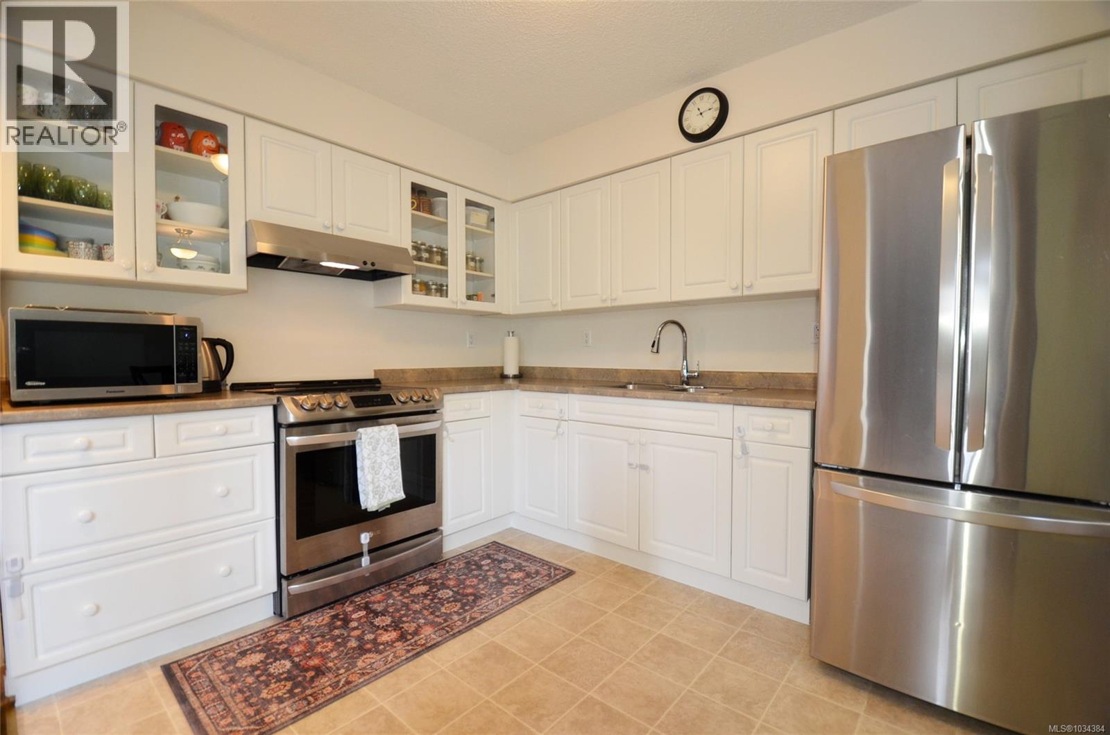 #20 1741 McKenzie Ave - 9