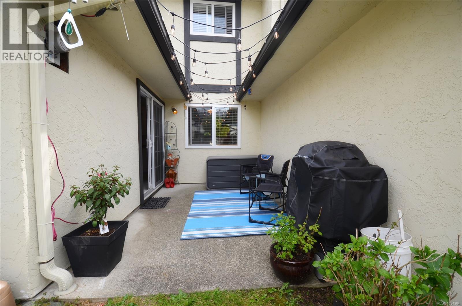 #20 1741 McKenzie Ave - 18