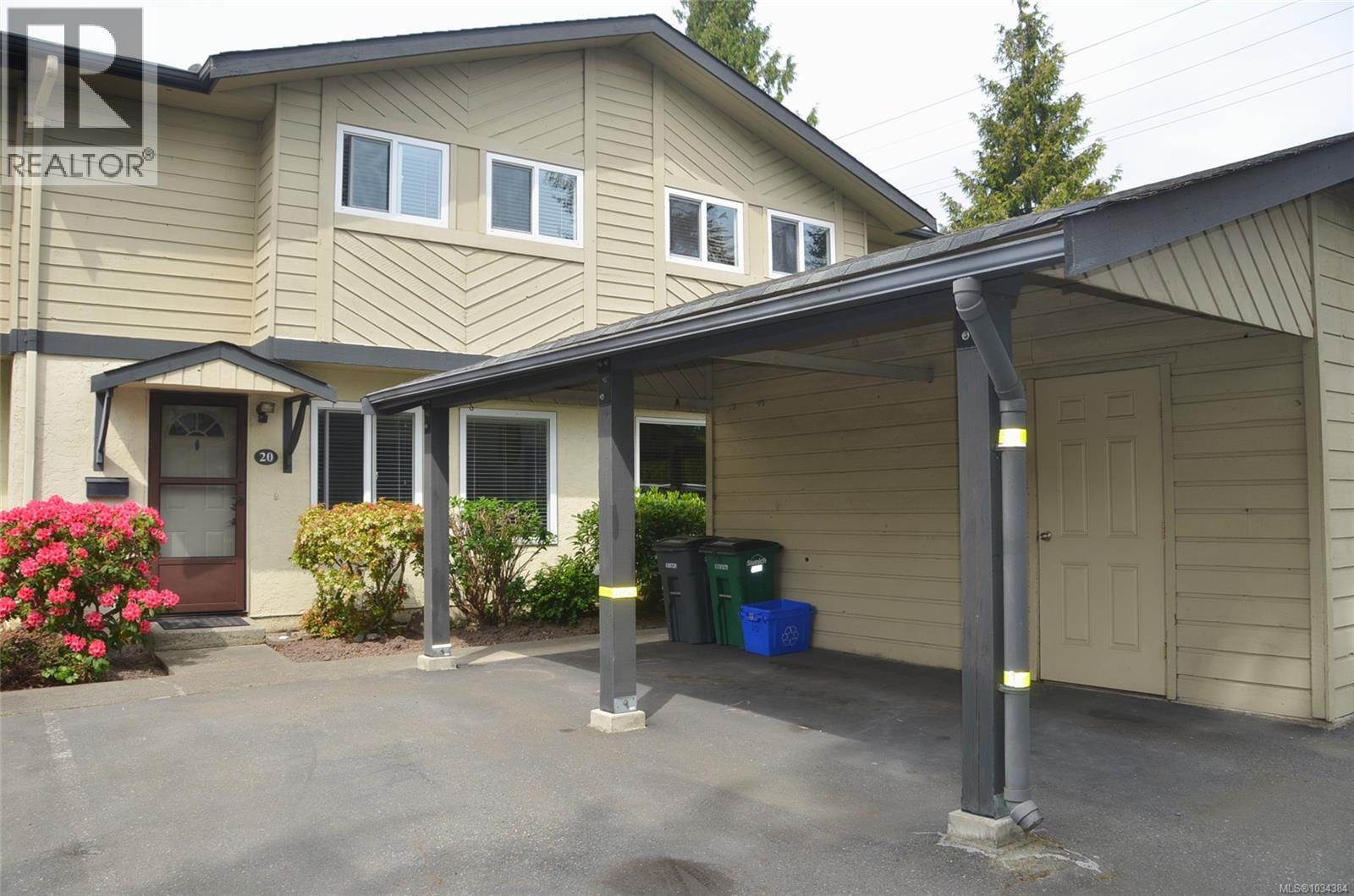 20 1741 McKenzie Avenue, Saanich