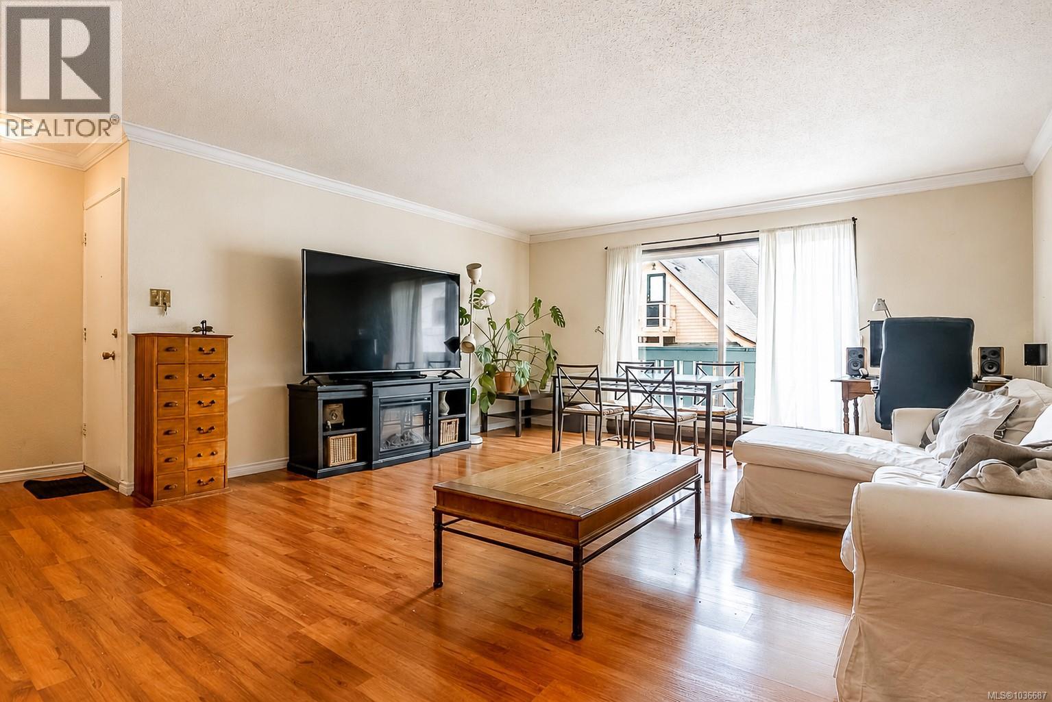 #5 1331 Johnson St - 3