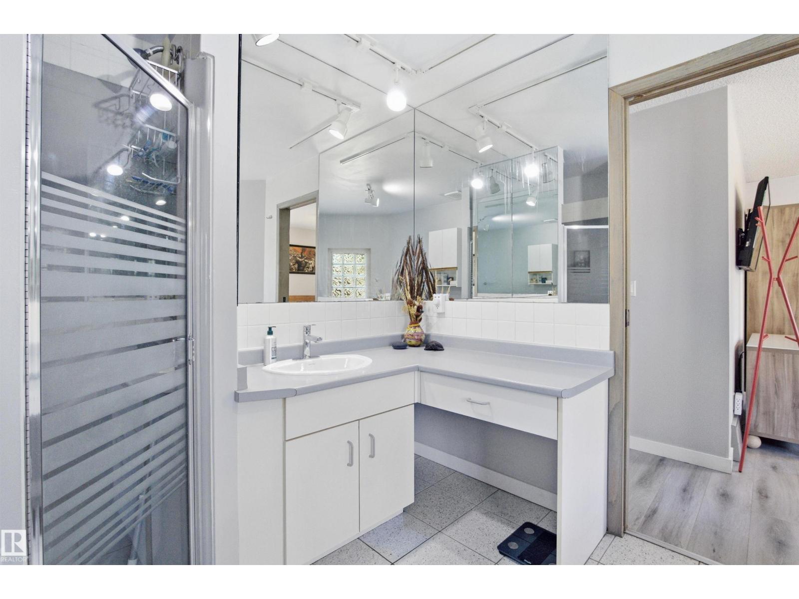 1116 111A ST NW - 21