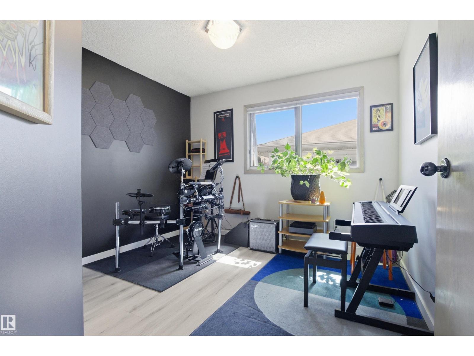 1116 111A ST NW - 26