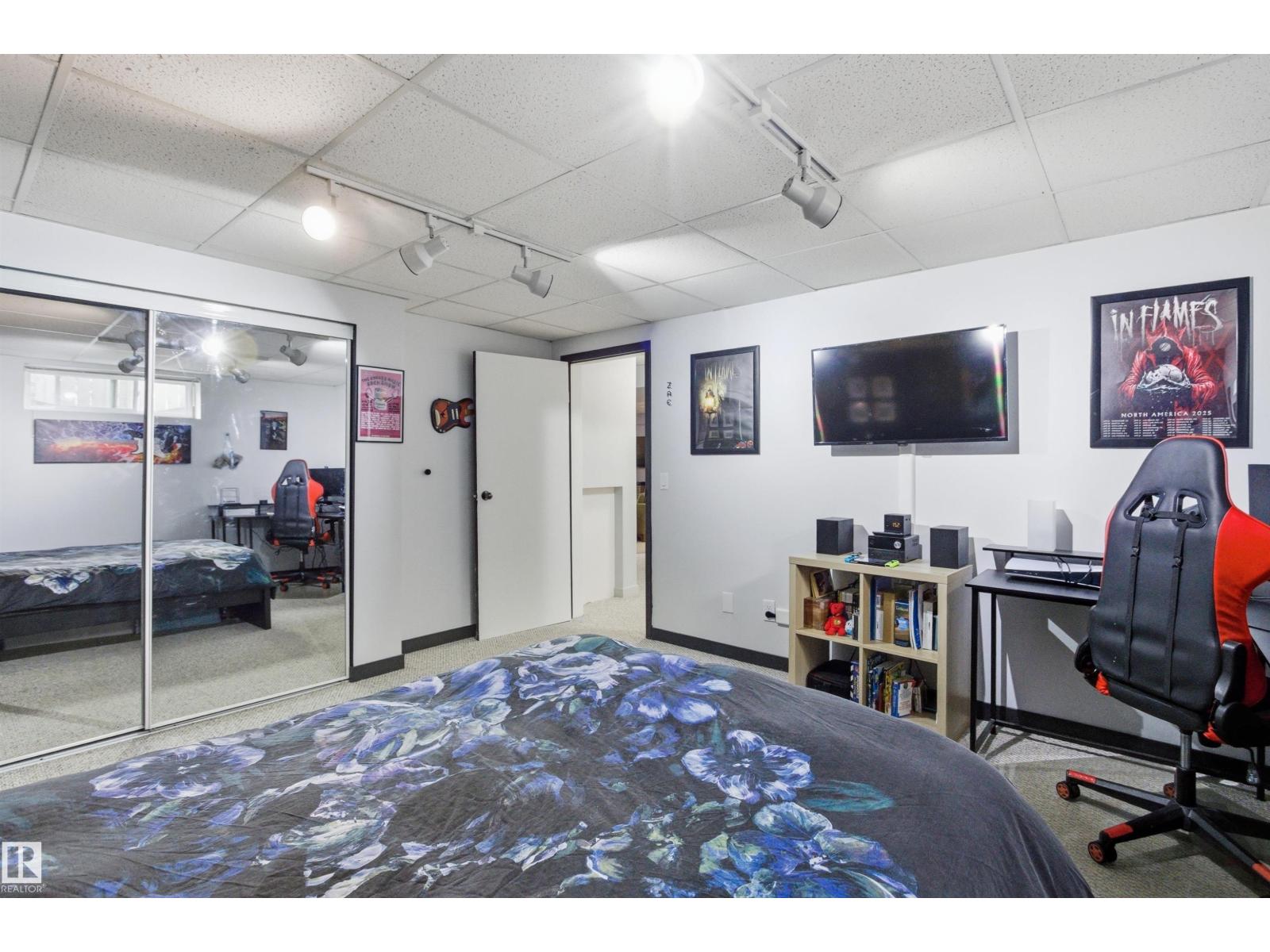 1116 111A ST NW - 40