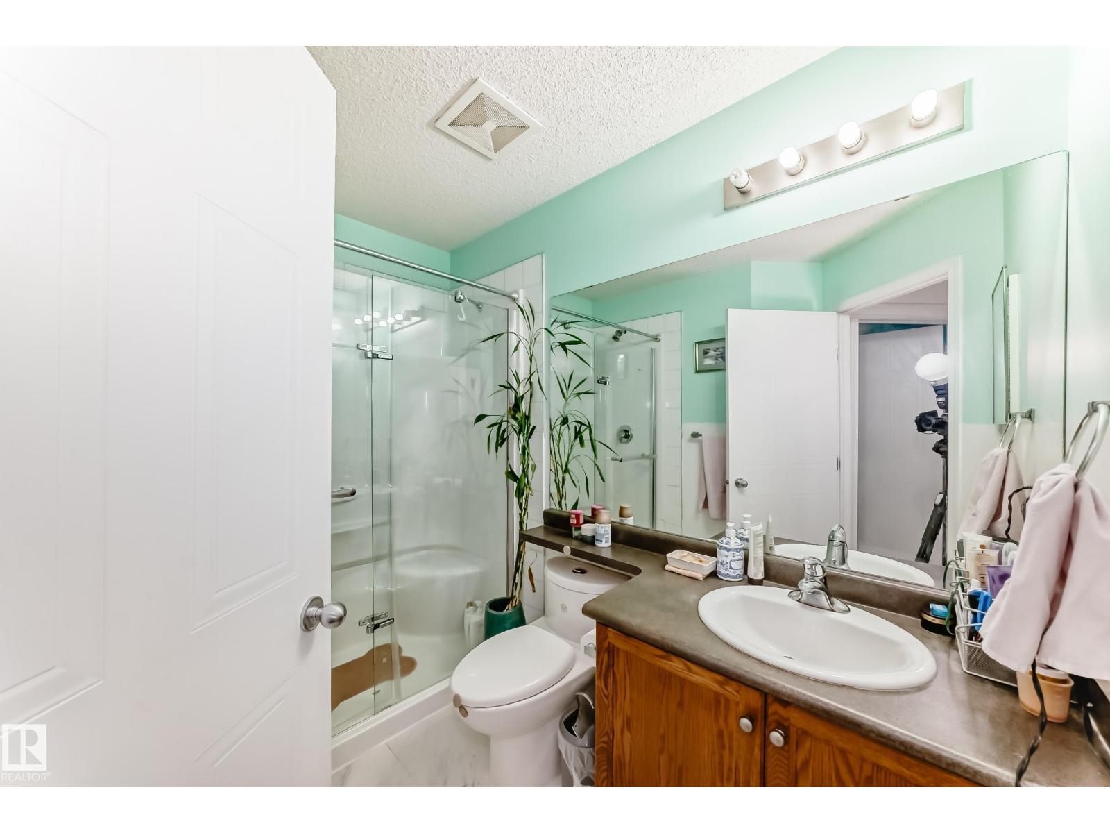 15112 139 ST NW - 23
