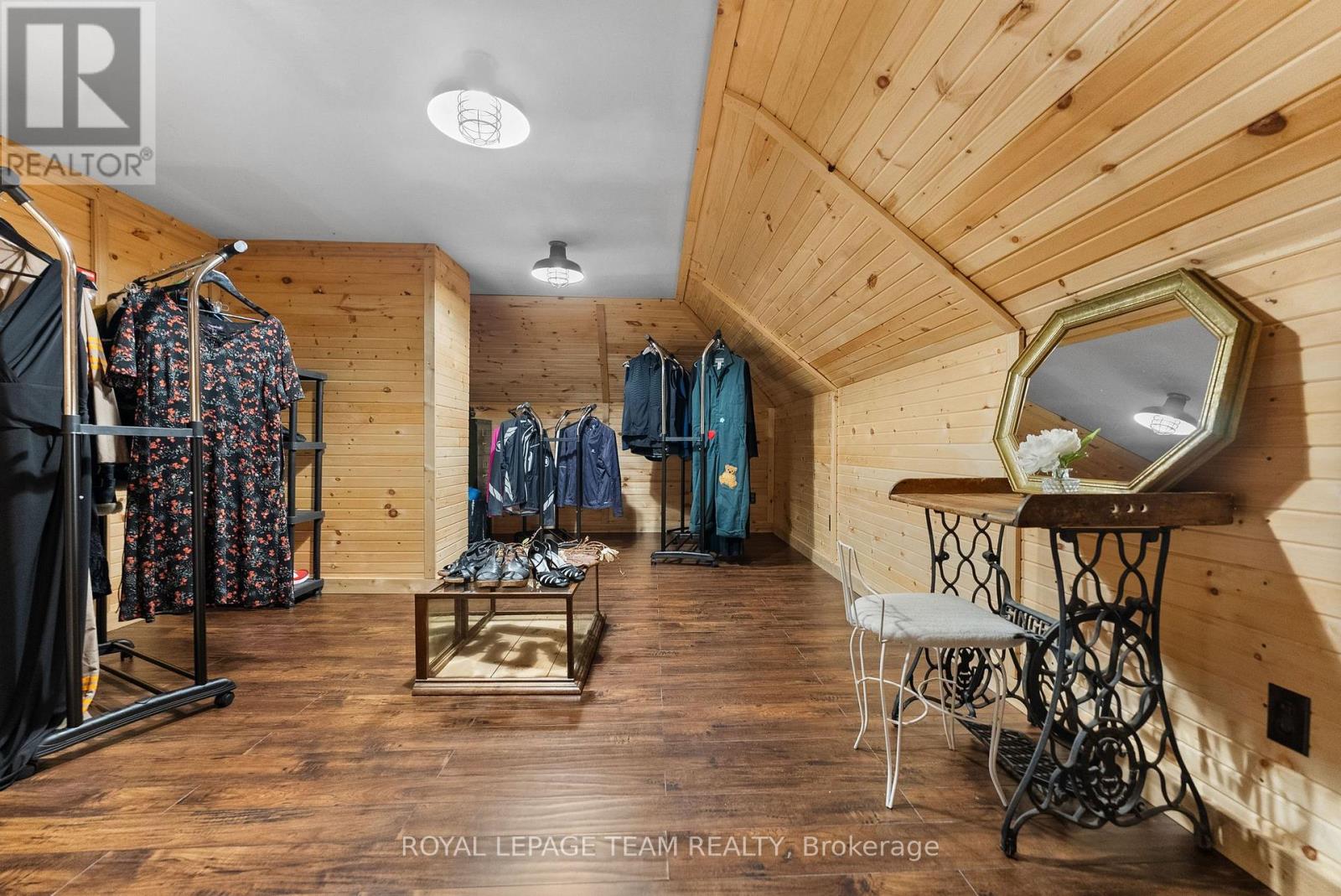 263 GARDEN OF EDEN ROAD - 20