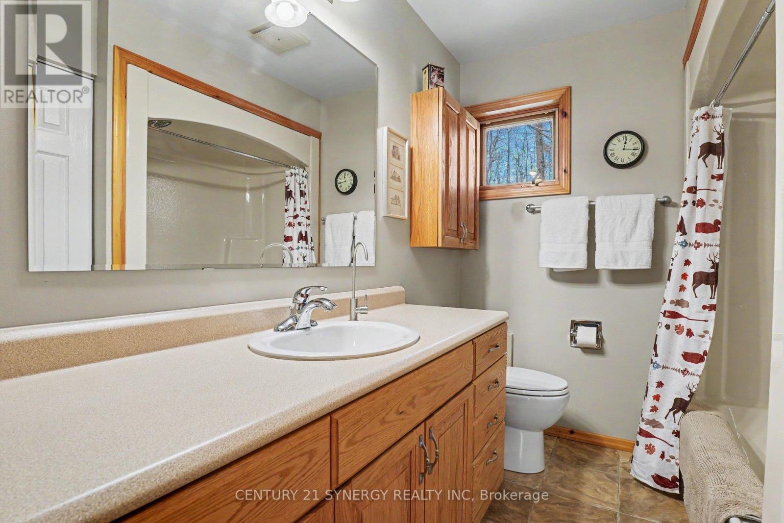 773 SHERBROOKE DRIVE - 21