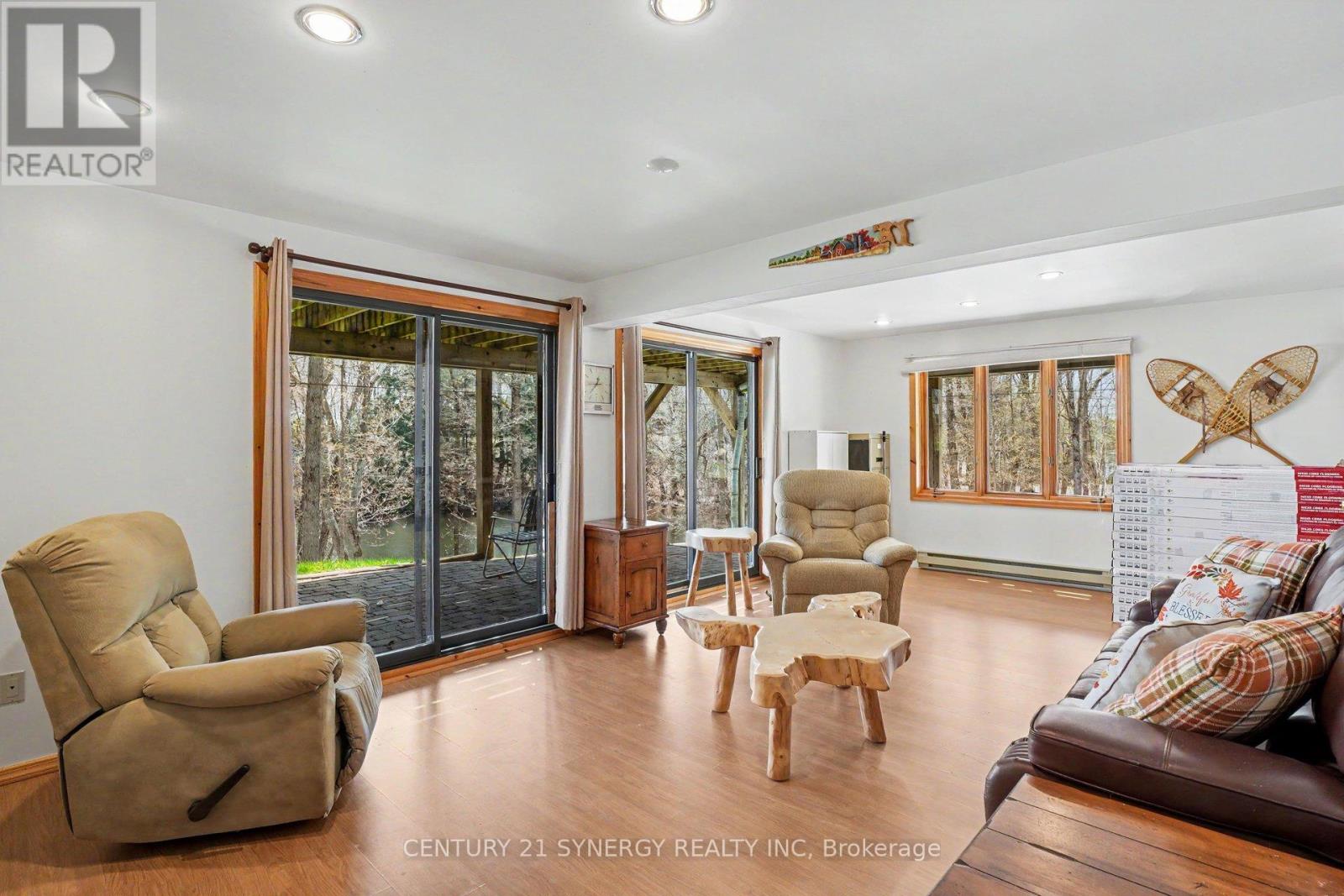 773 SHERBROOKE DRIVE - 22