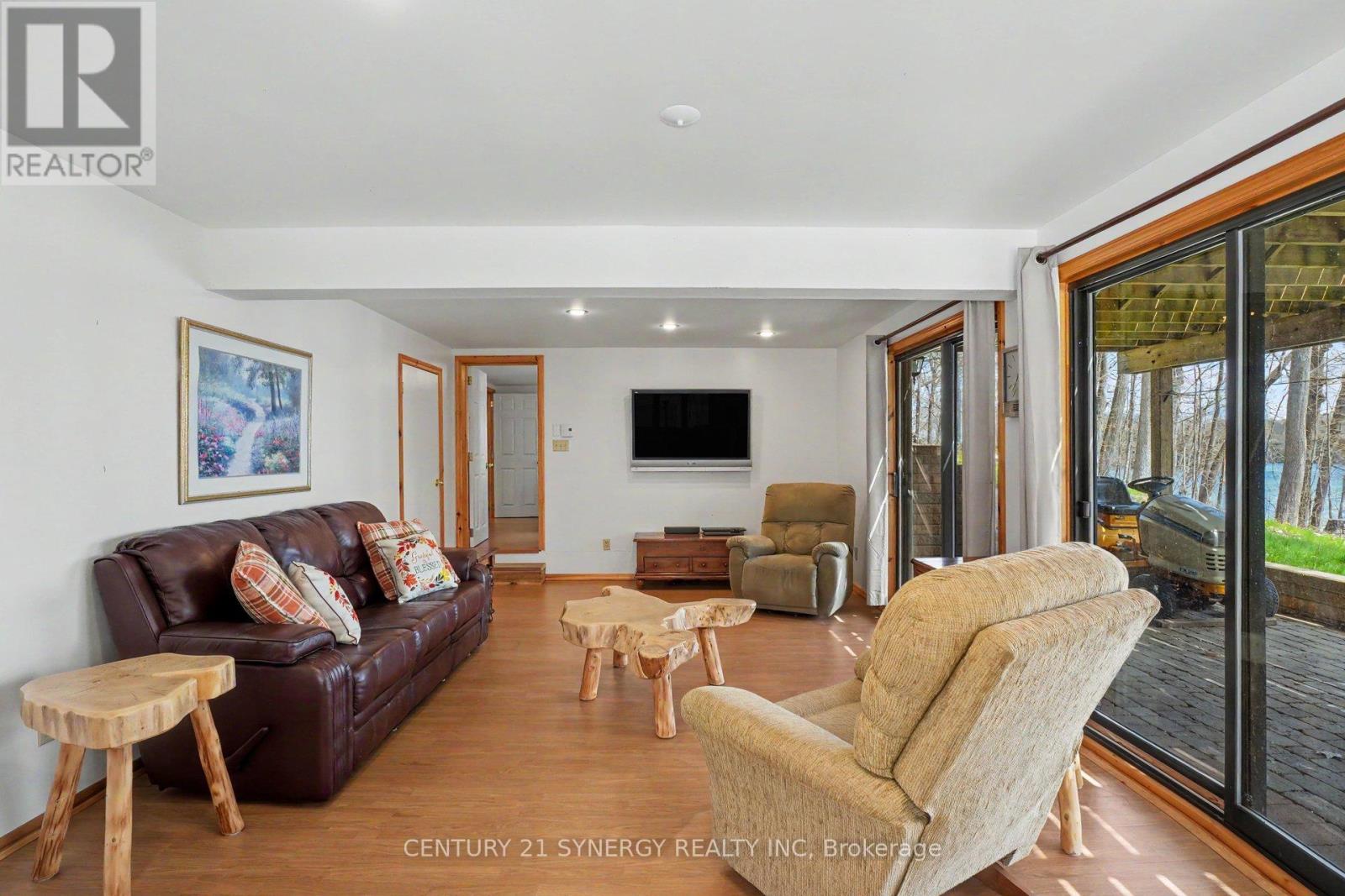 773 SHERBROOKE DRIVE - 23