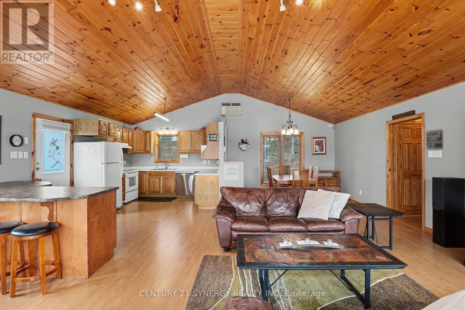 773 SHERBROOKE DRIVE - 4
