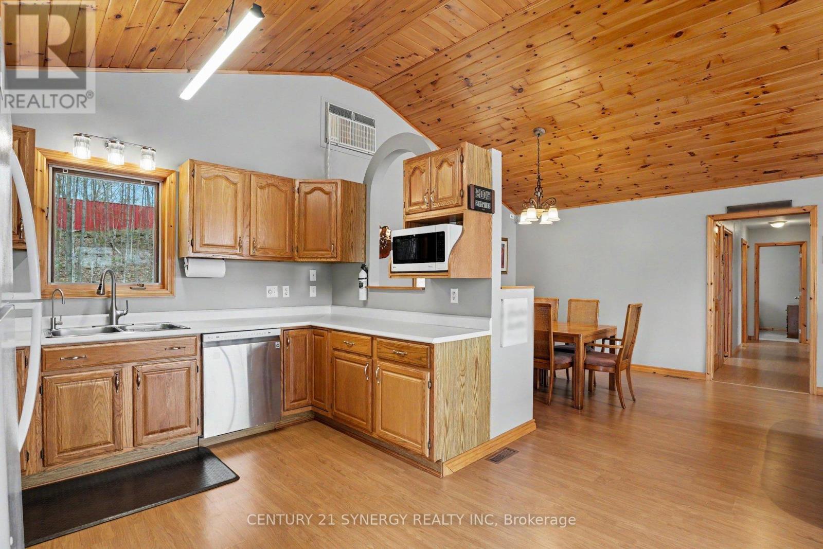 773 SHERBROOKE DRIVE - 8