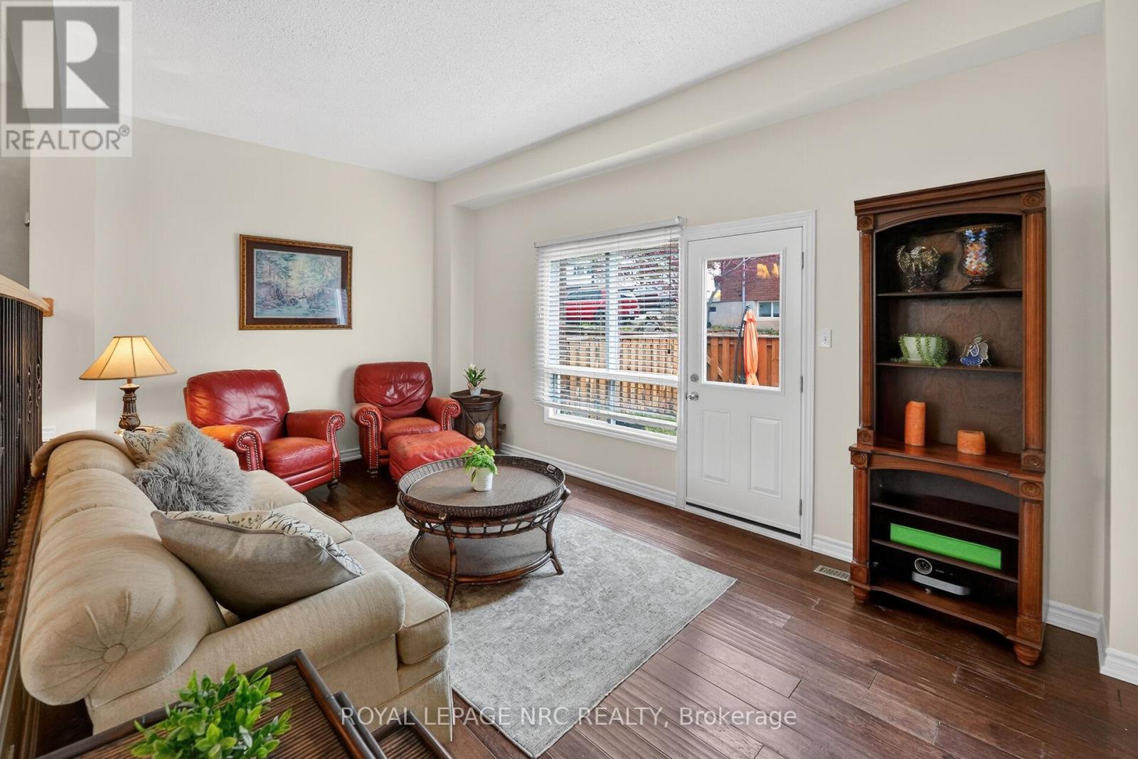 53 LARRAINE AVENUE - 10