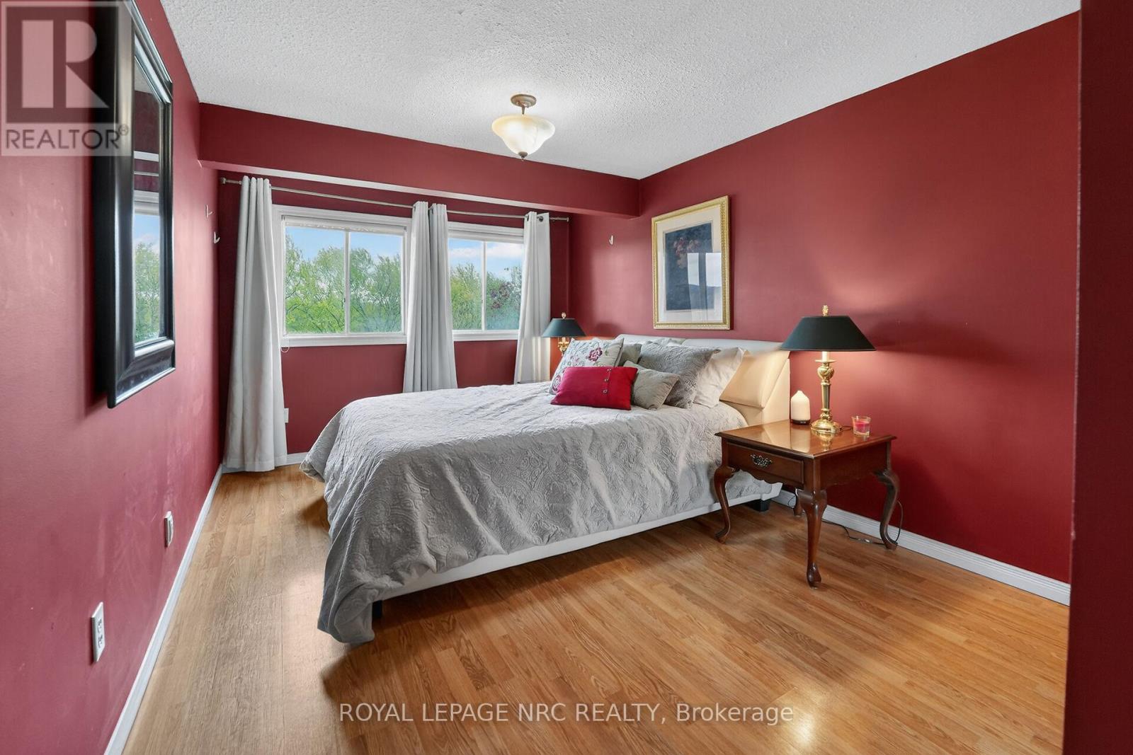 53 LARRAINE AVENUE - 20