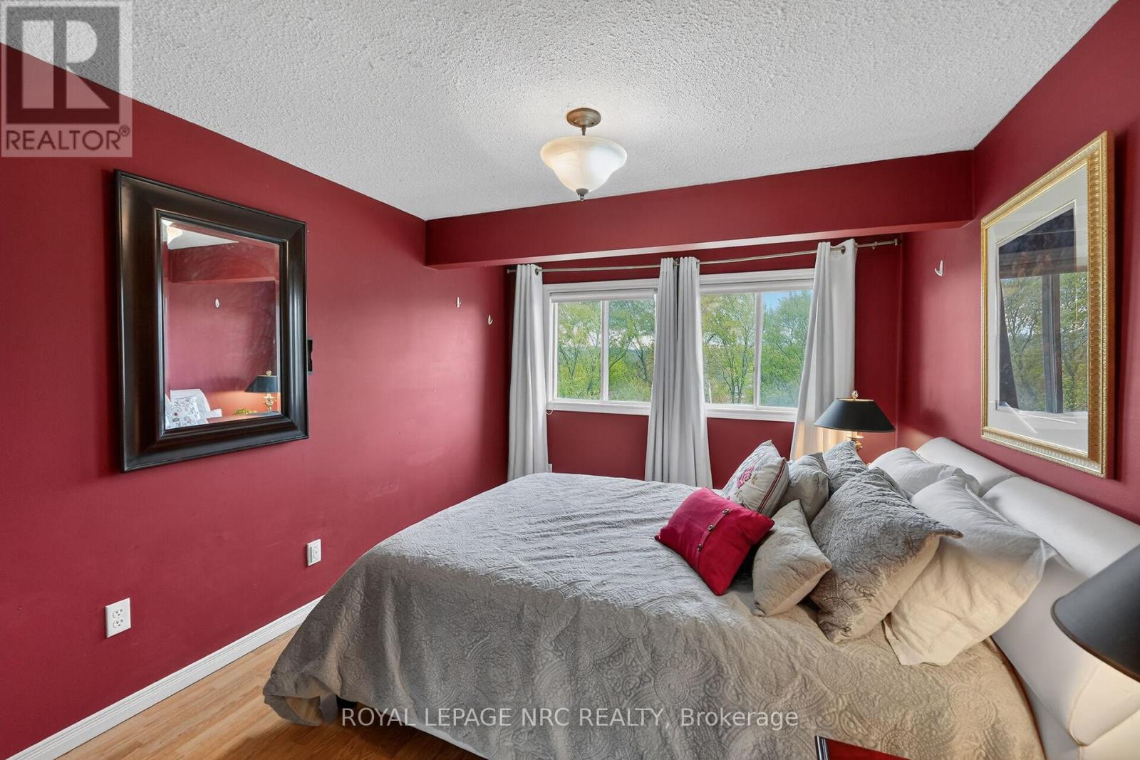 53 LARRAINE AVENUE - 22
