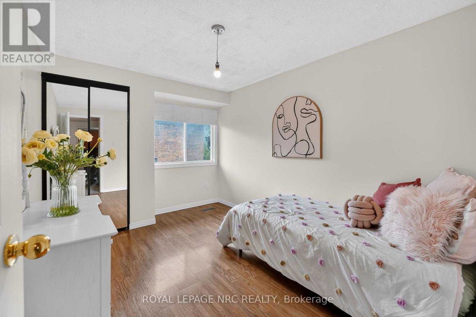 53 LARRAINE AVENUE - 23