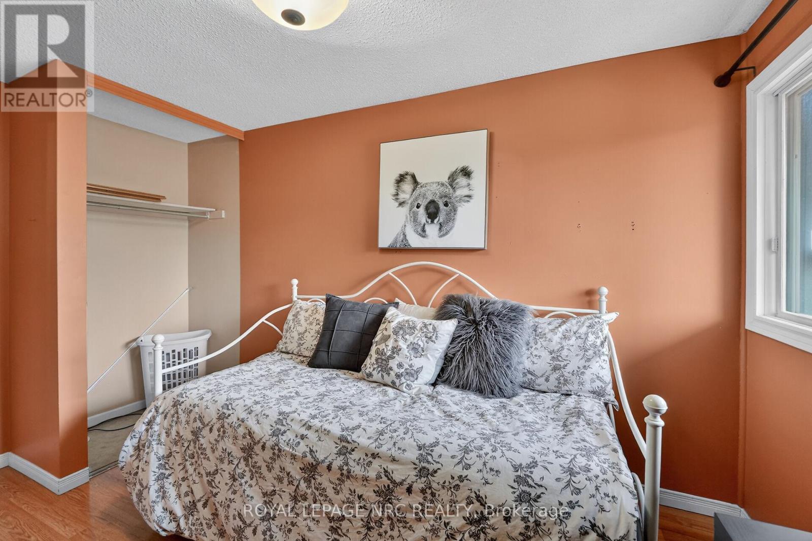 53 LARRAINE AVENUE - 26
