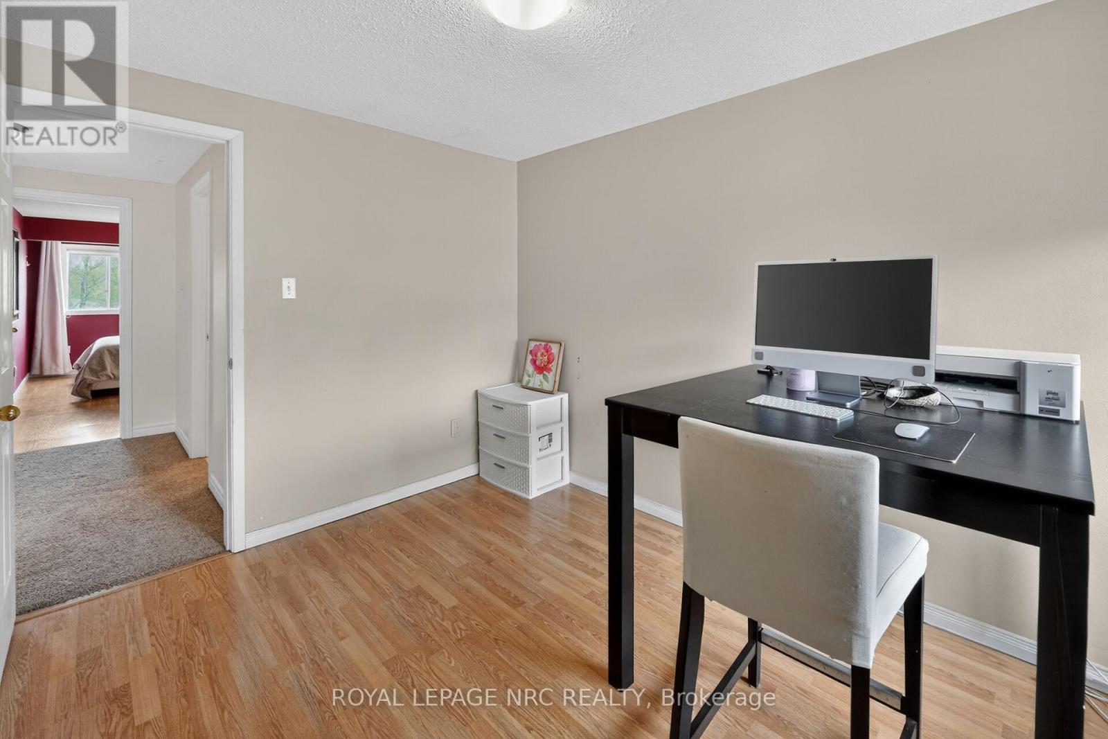 53 LARRAINE AVENUE - 28