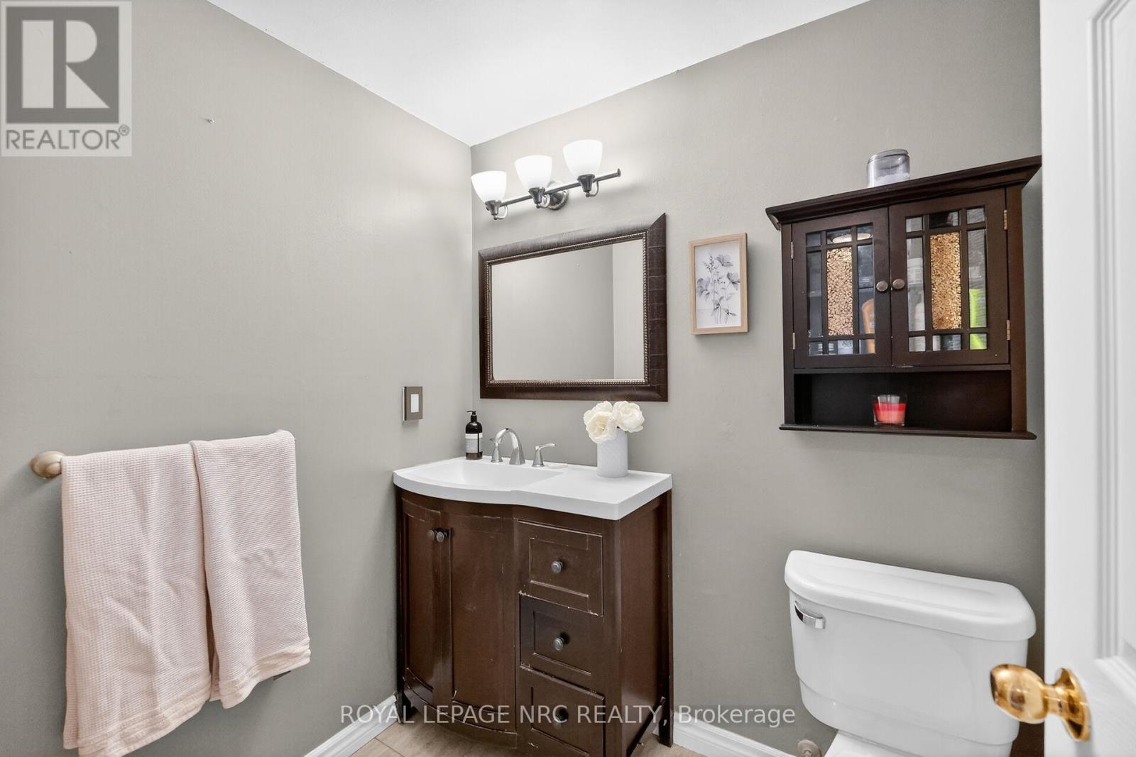53 LARRAINE AVENUE - 29