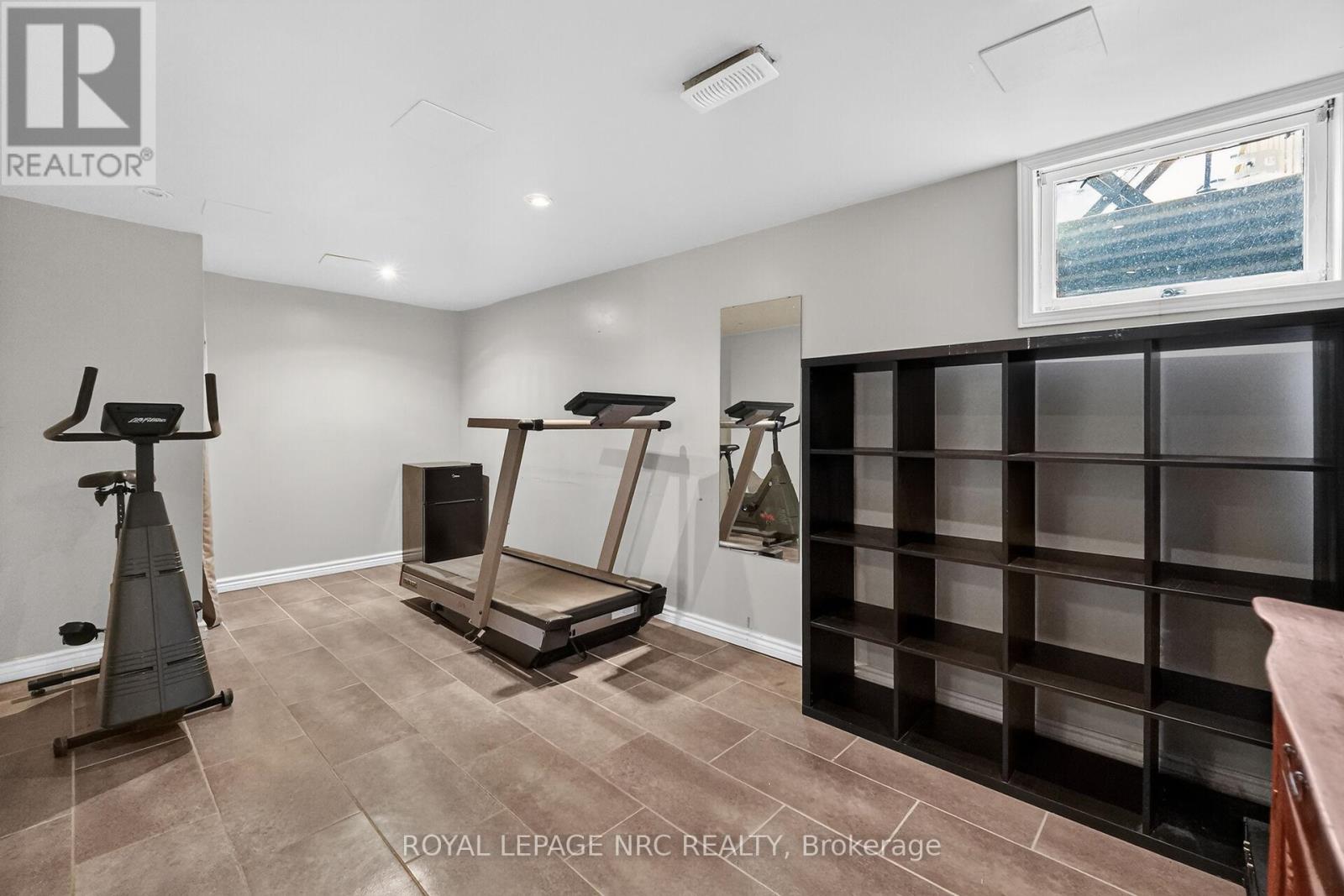 53 LARRAINE AVENUE - 31
