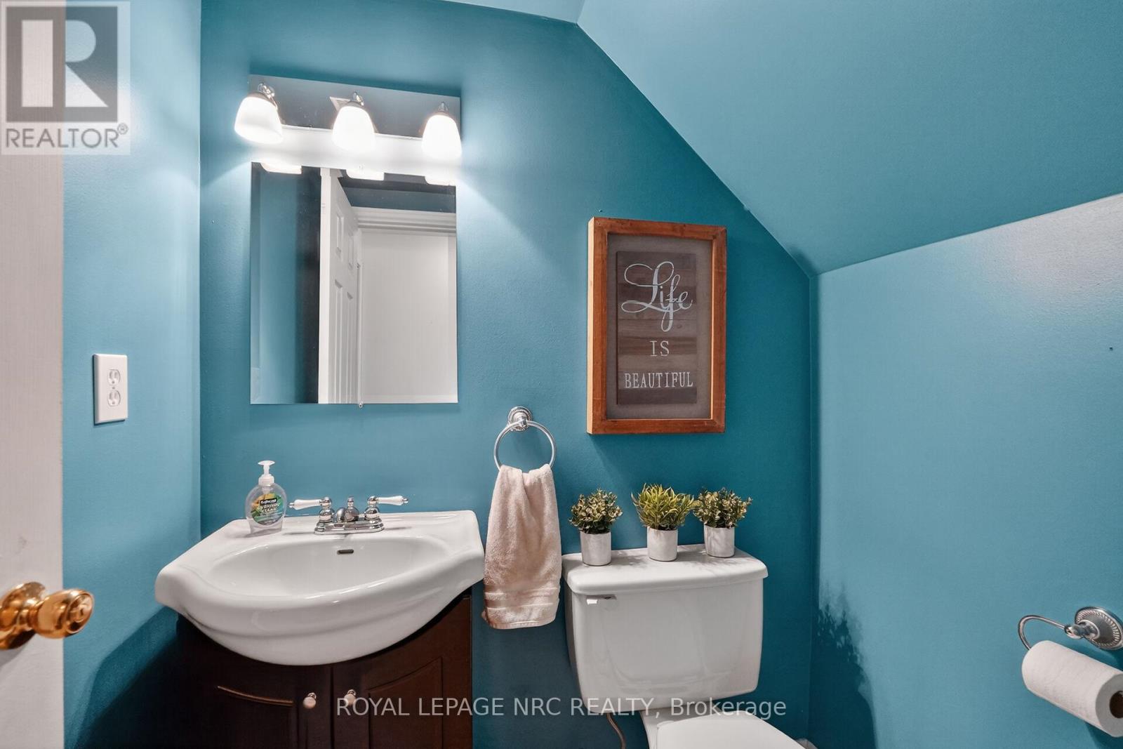 53 LARRAINE AVENUE - 33