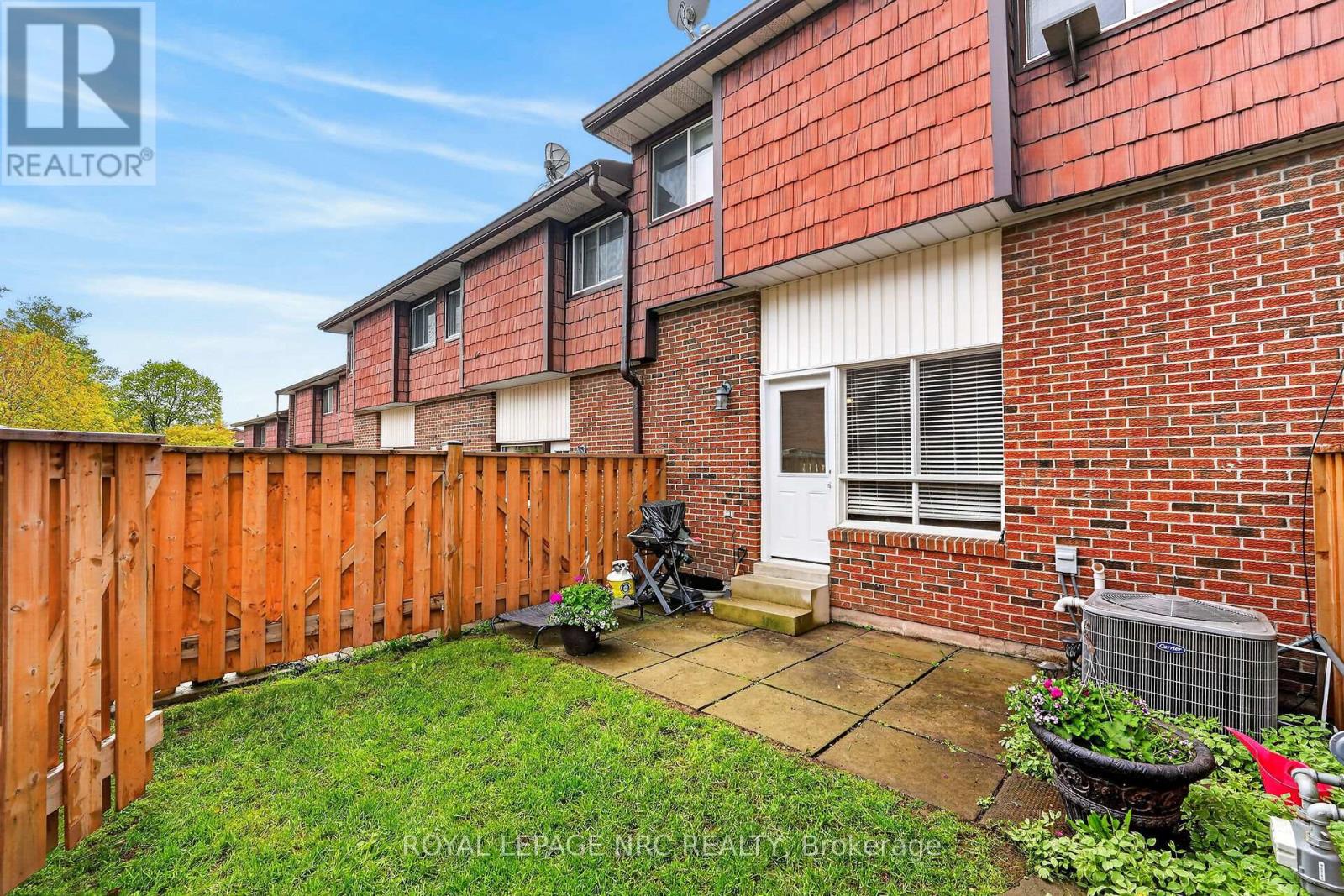 53 LARRAINE AVENUE - 36