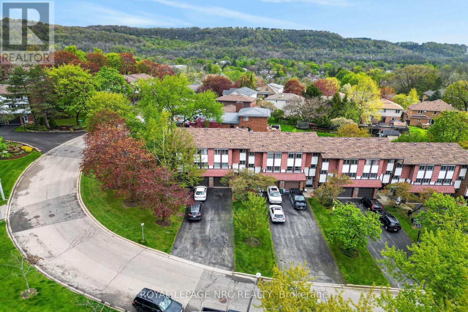 53 LARRAINE AVENUE - 39