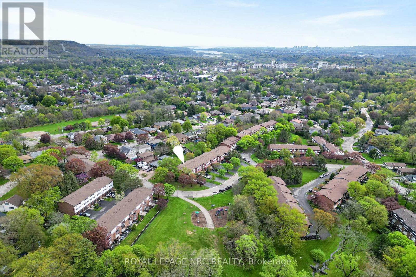 53 LARRAINE AVENUE - 40