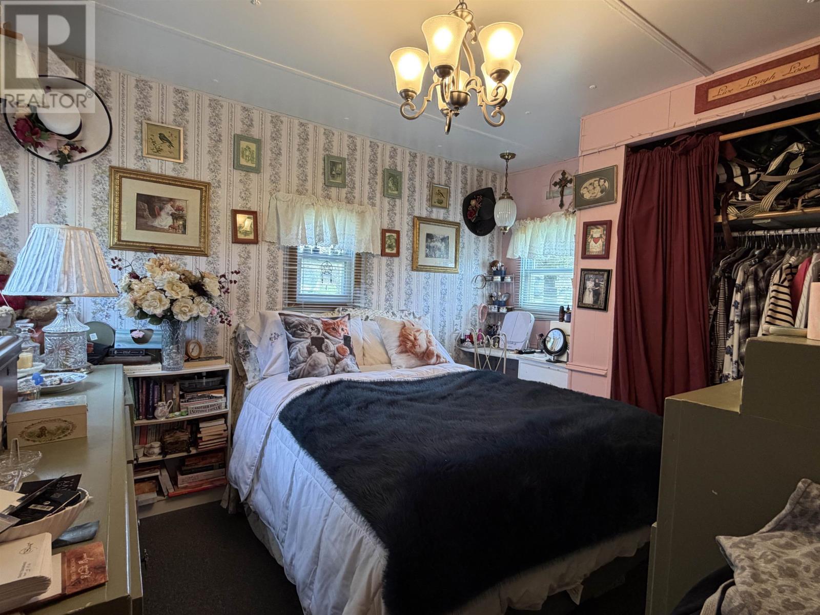 335 GLENN Drive - 8