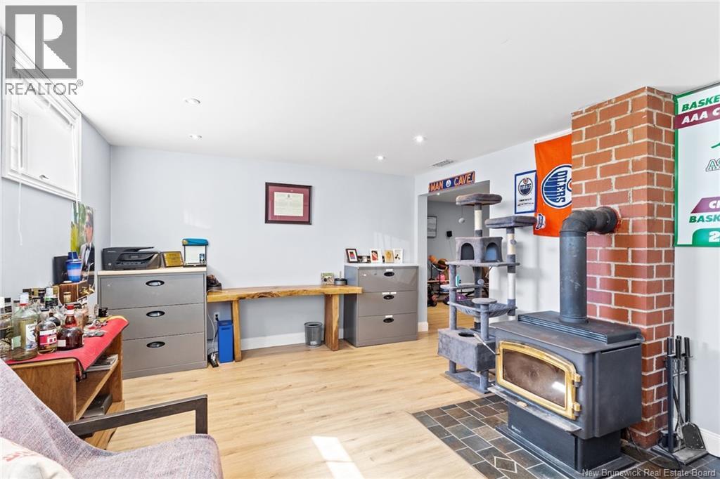 13 Lynch Lane - 33