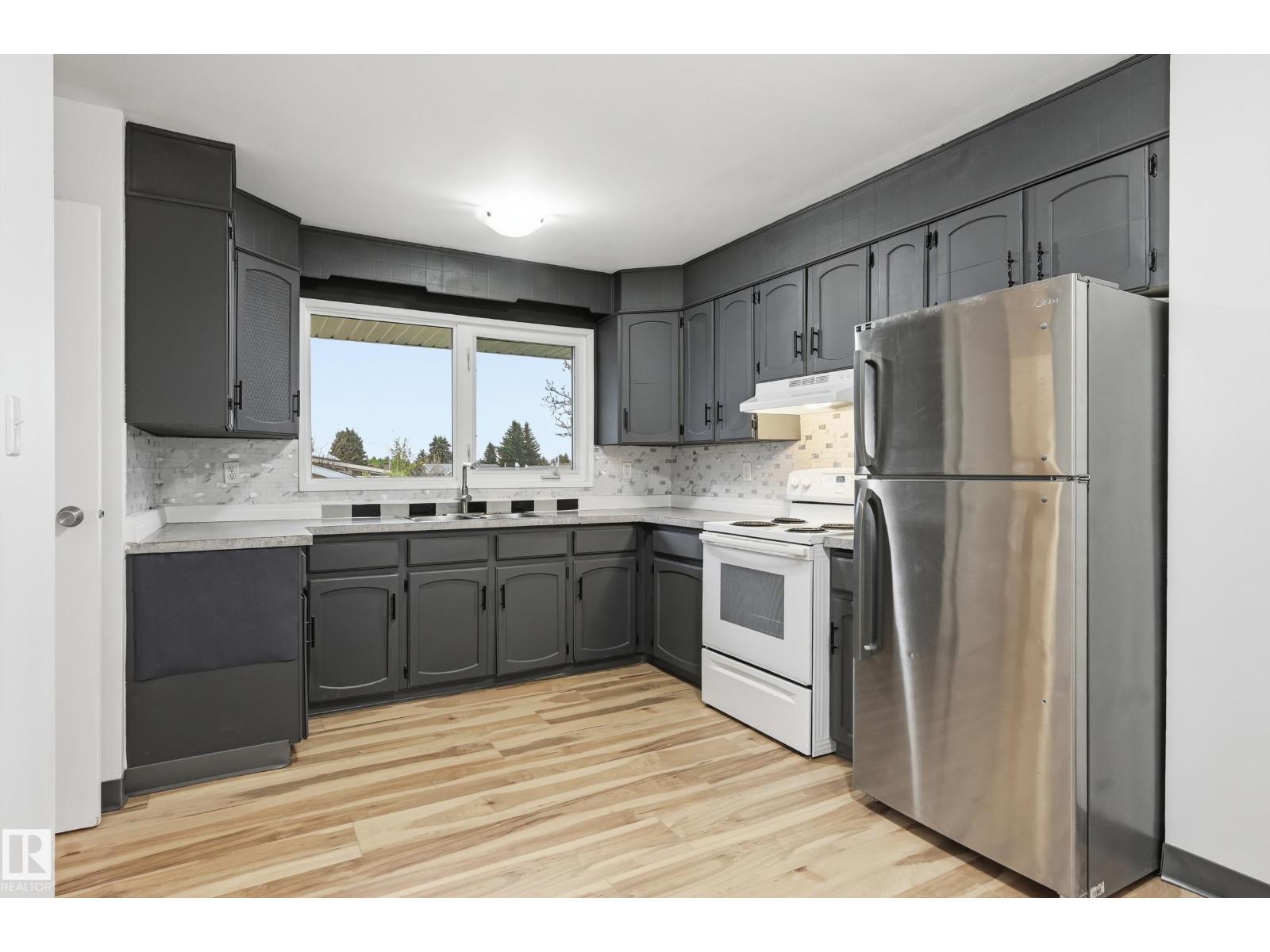 13903 87 ST NW - 9