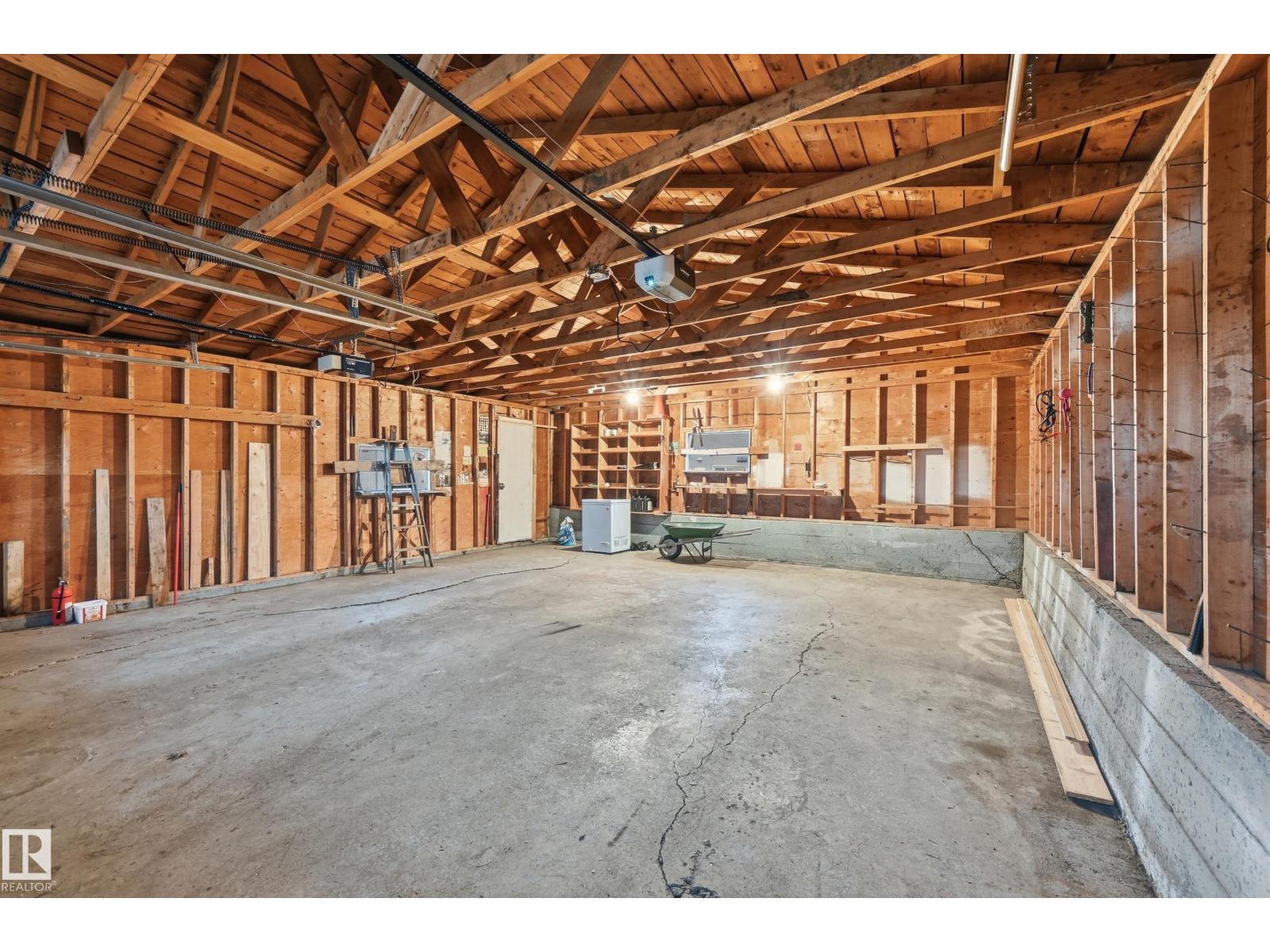13903 87 ST NW - 44