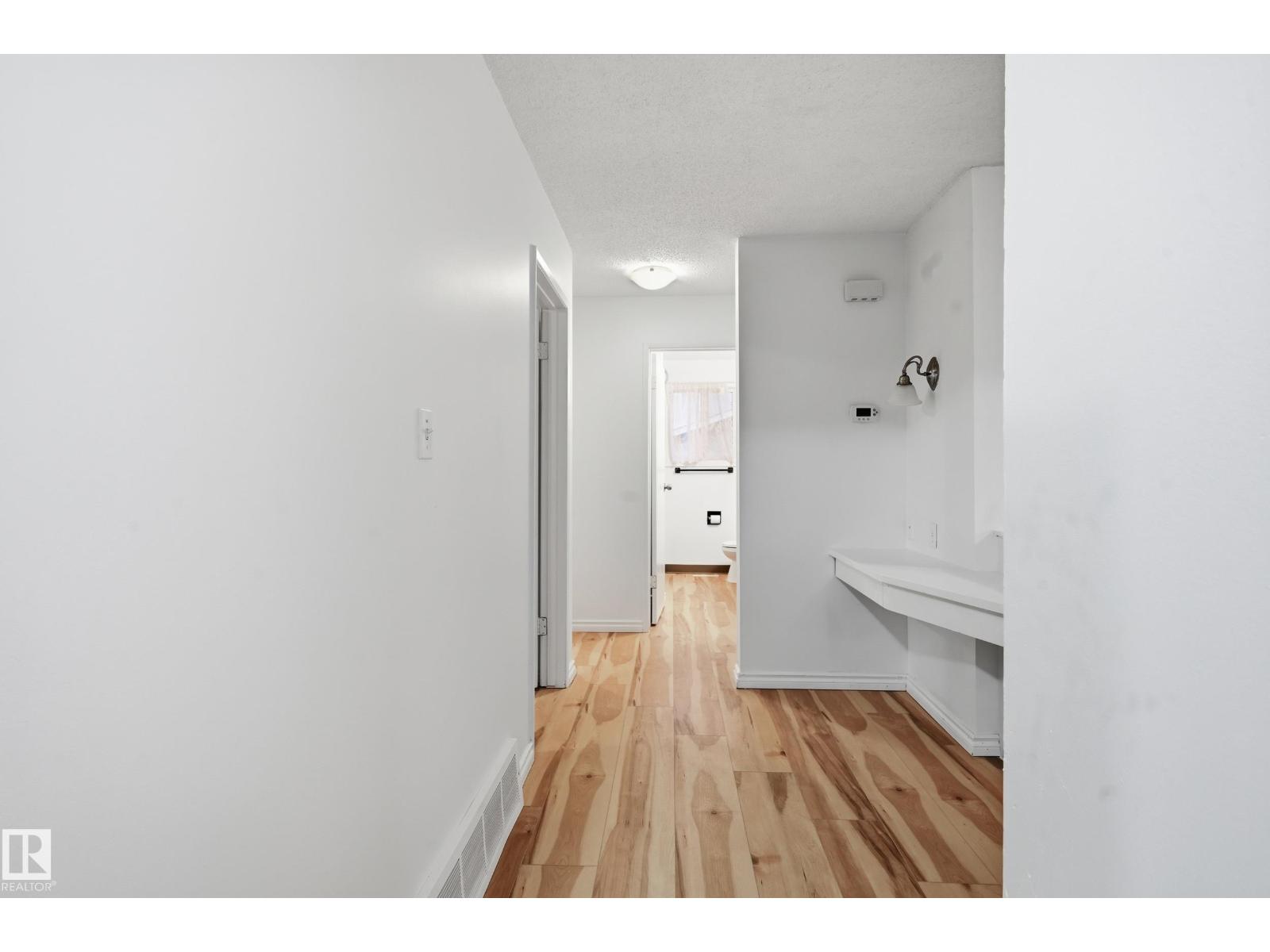 13903 87 ST NW - 14