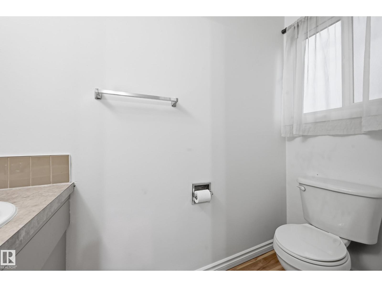 13903 87 ST NW - 25