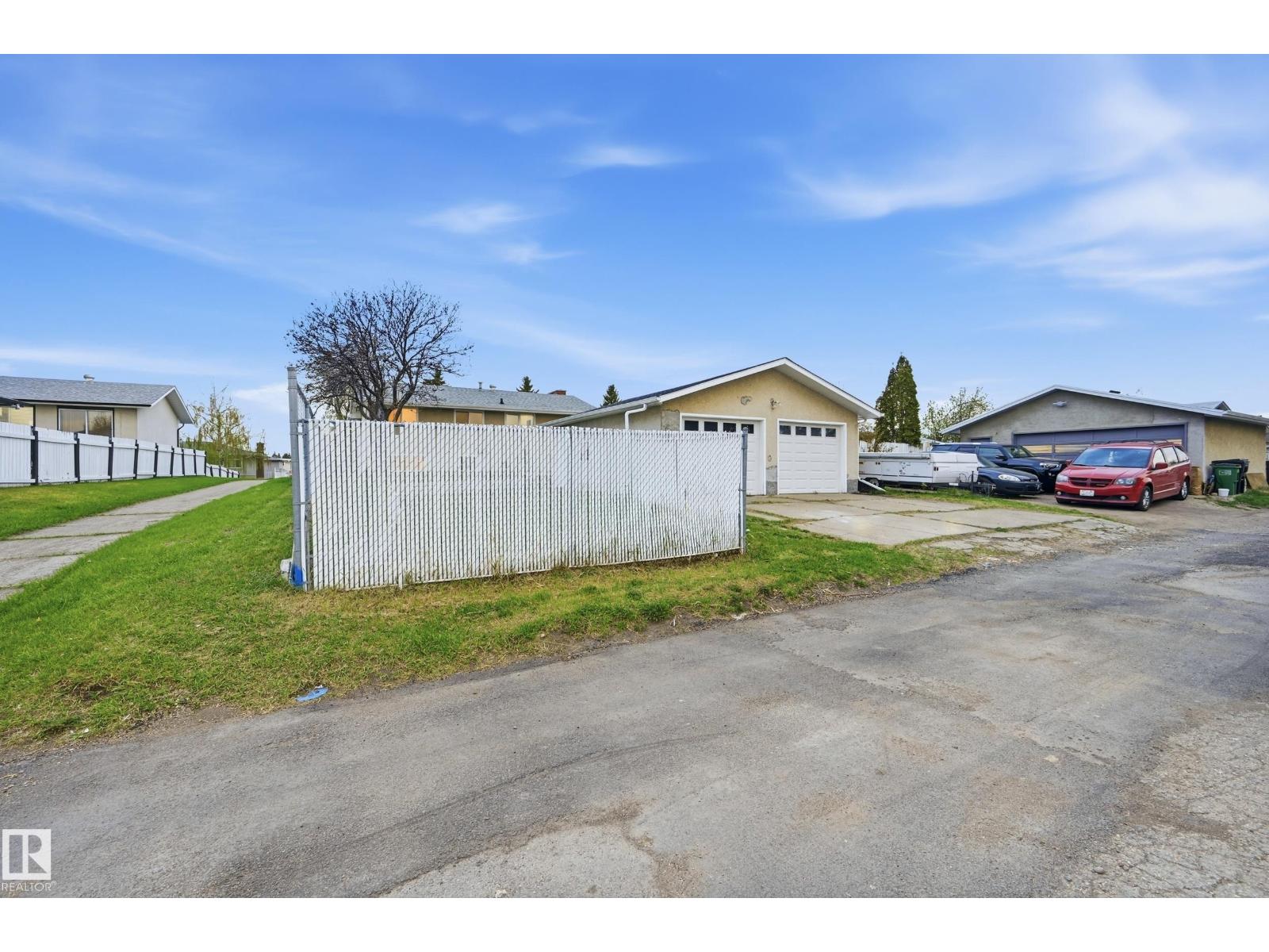 13903 87 ST NW - 46