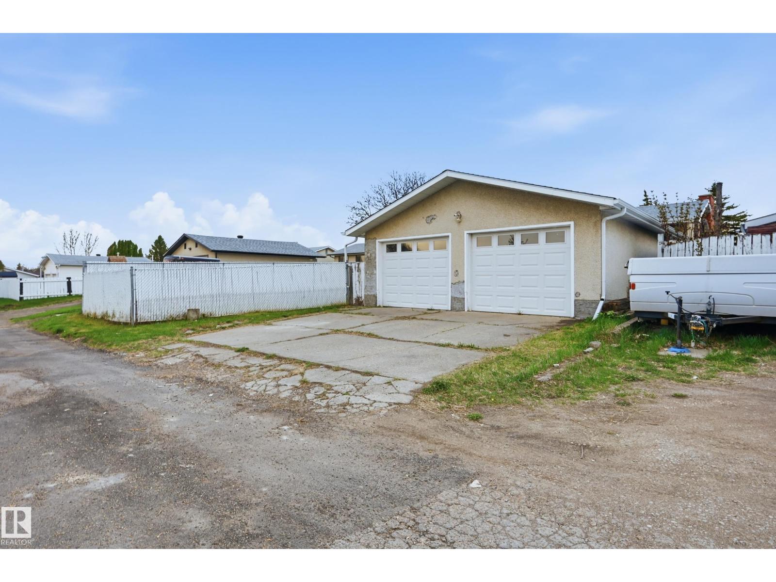 13903 87 ST NW - 47