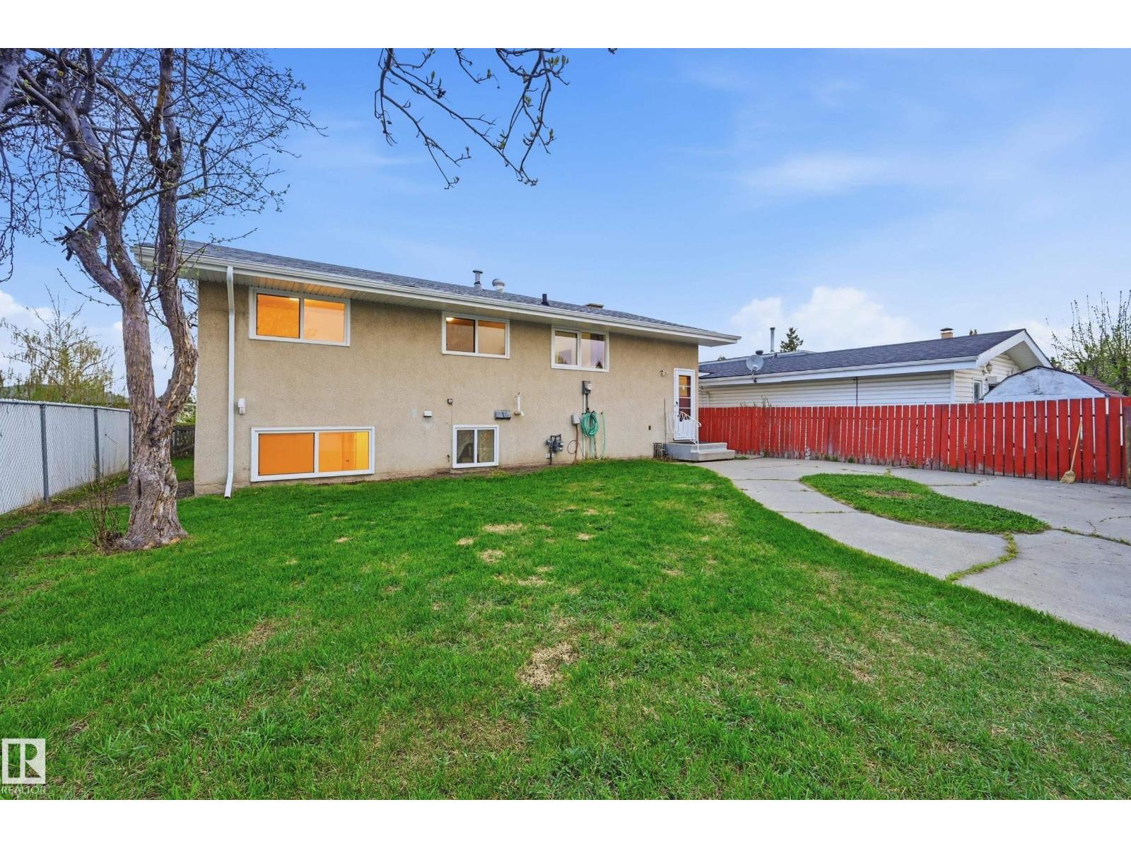 13903 87 ST NW - 43