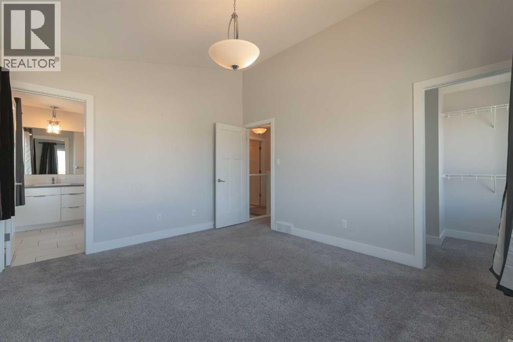 201 Grassland Boulevard W - 26