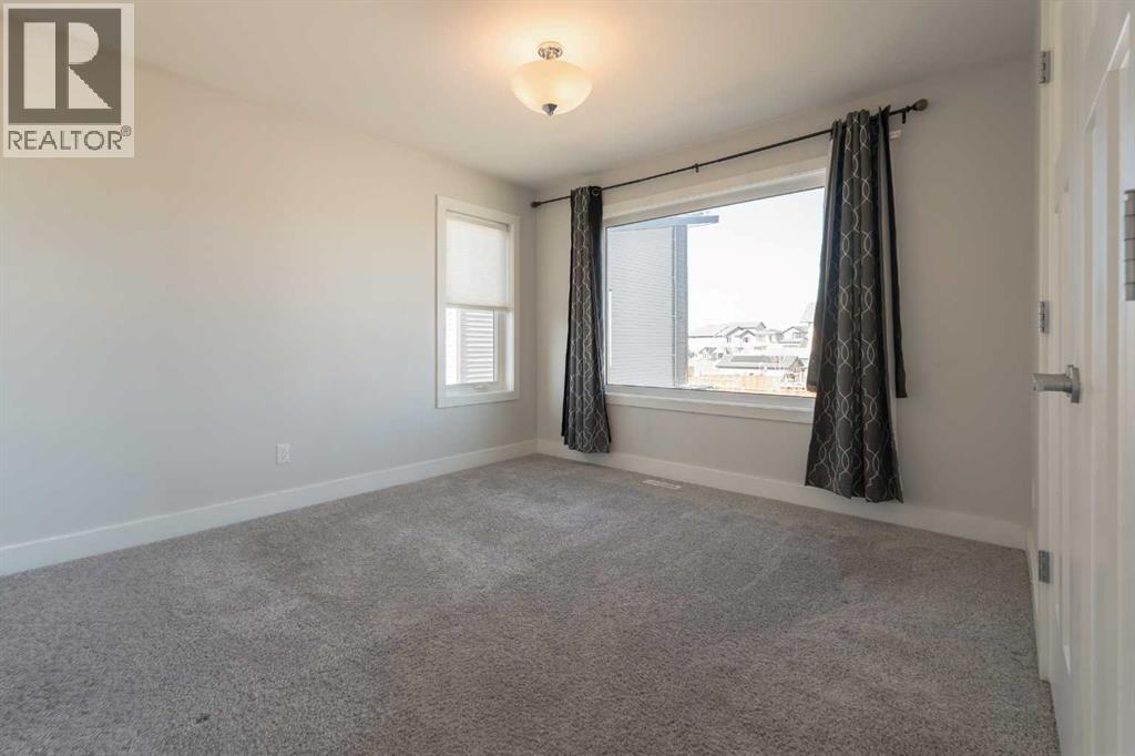 201 Grassland Boulevard W - 30