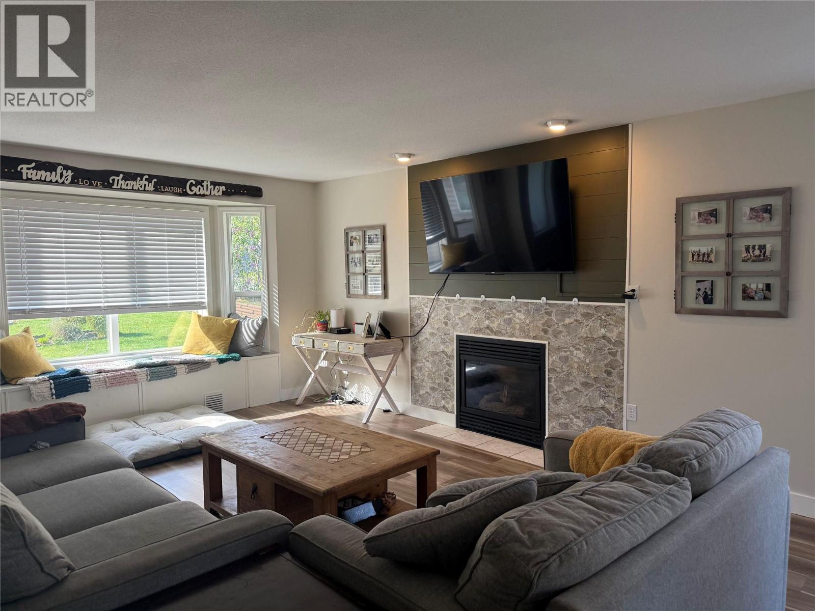1882 Pineridge Drive - 2