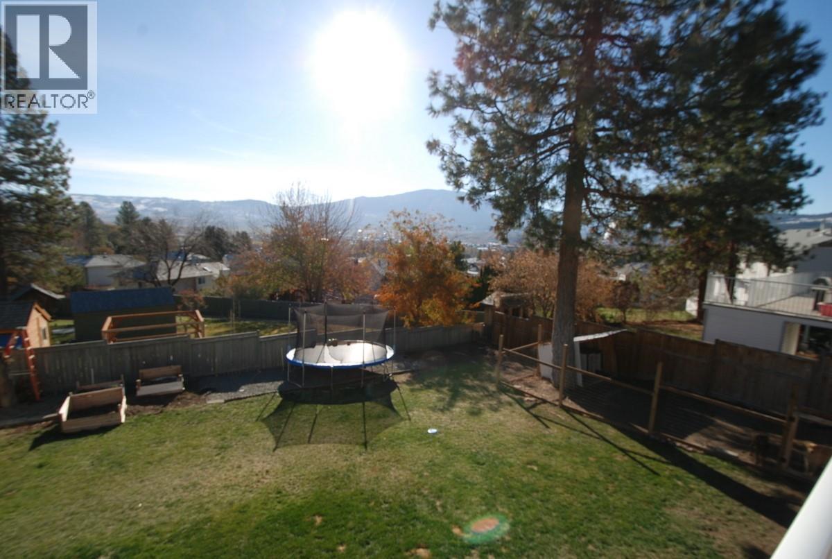 1882 Pineridge Drive - 23