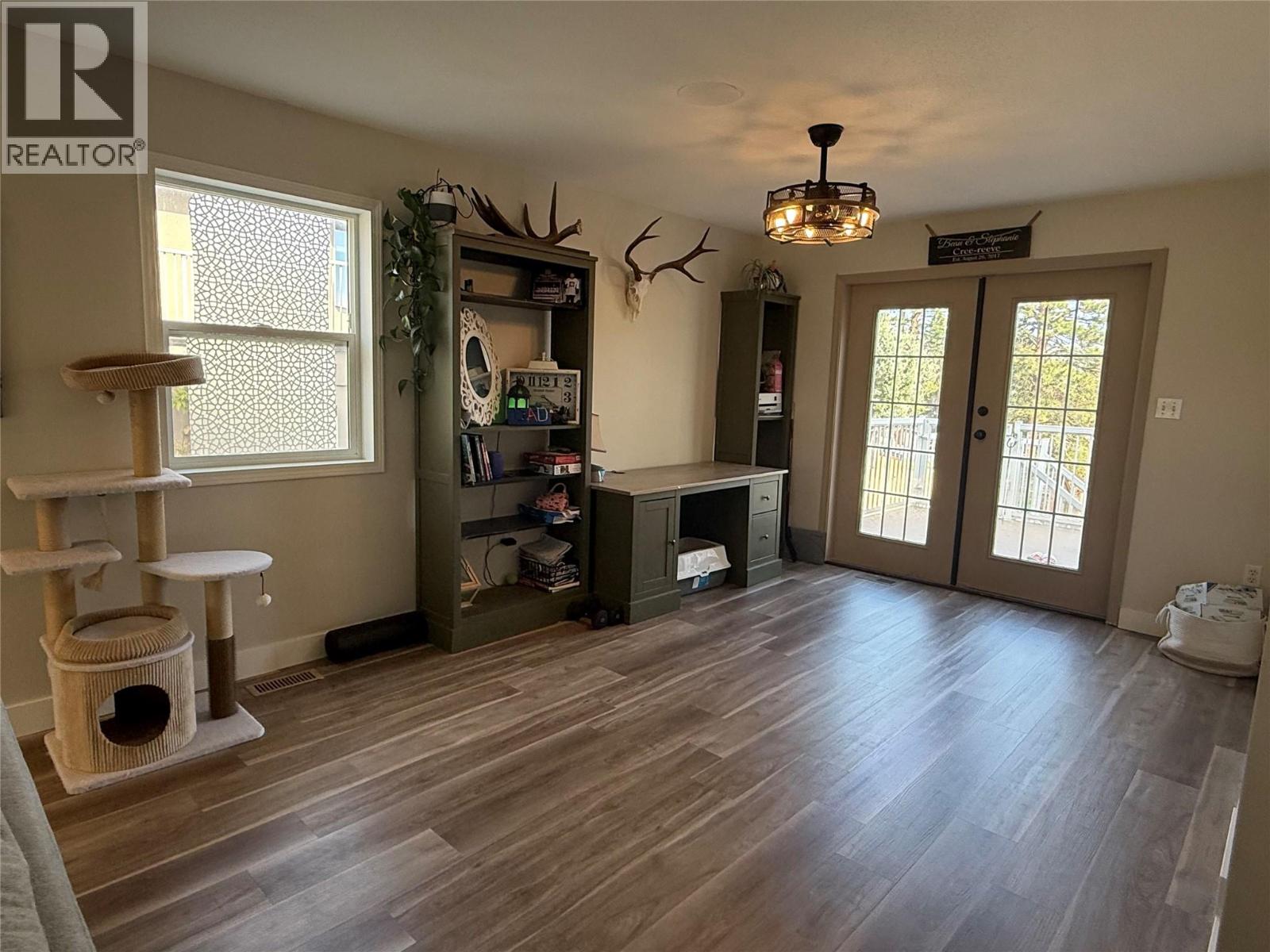 1882 Pineridge Drive - 5