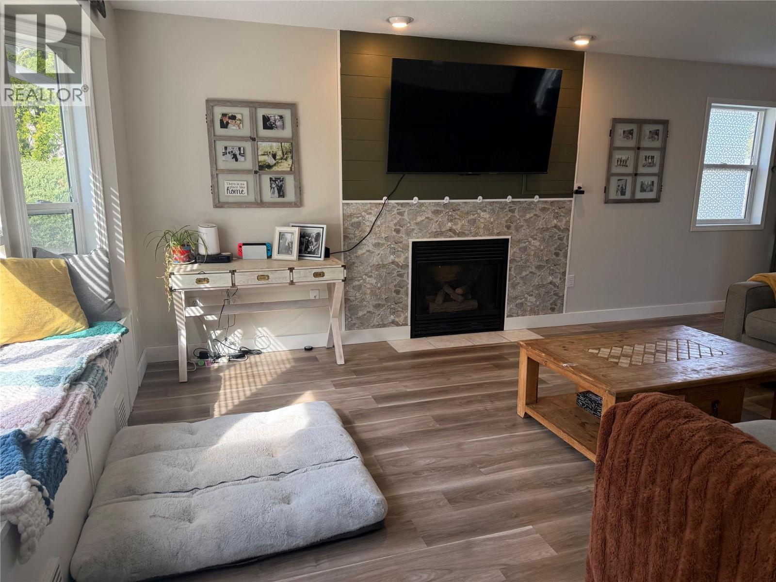 1882 Pineridge Drive - 3