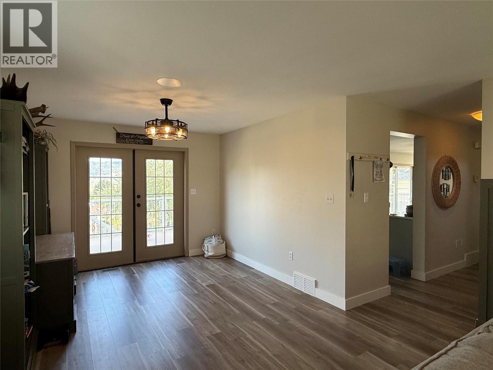 1882 Pineridge Drive - Image 6