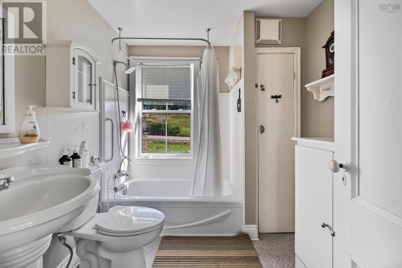 68 Mombourquette Road - 25