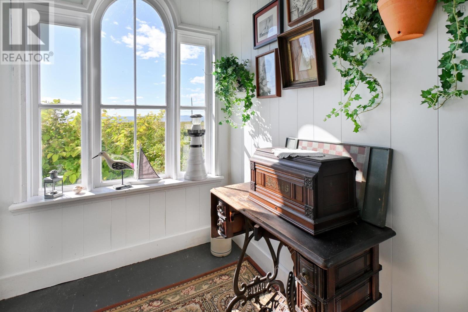 68 Mombourquette Road - 21