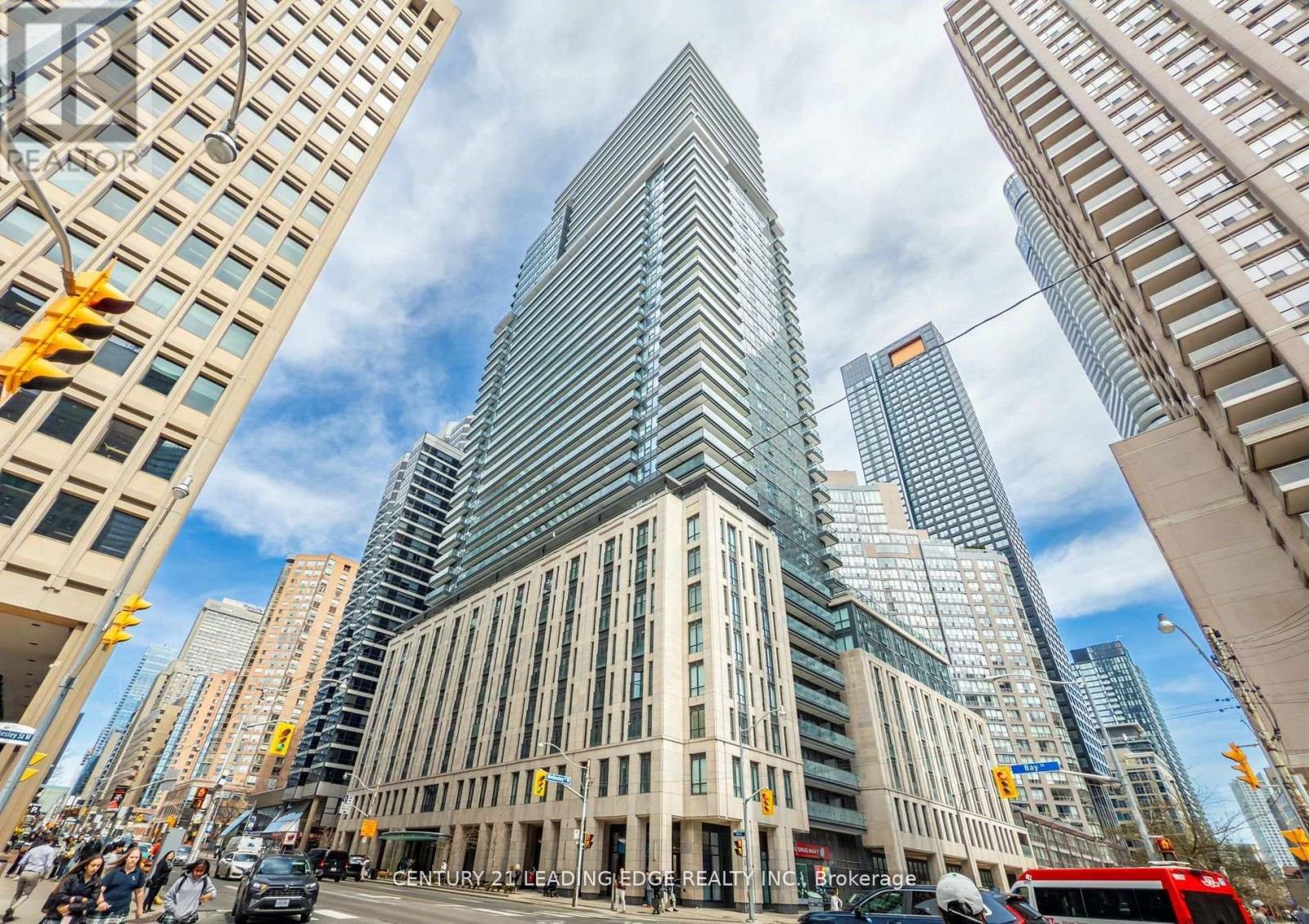 Listing photo of 913 - 955 BAY STREET